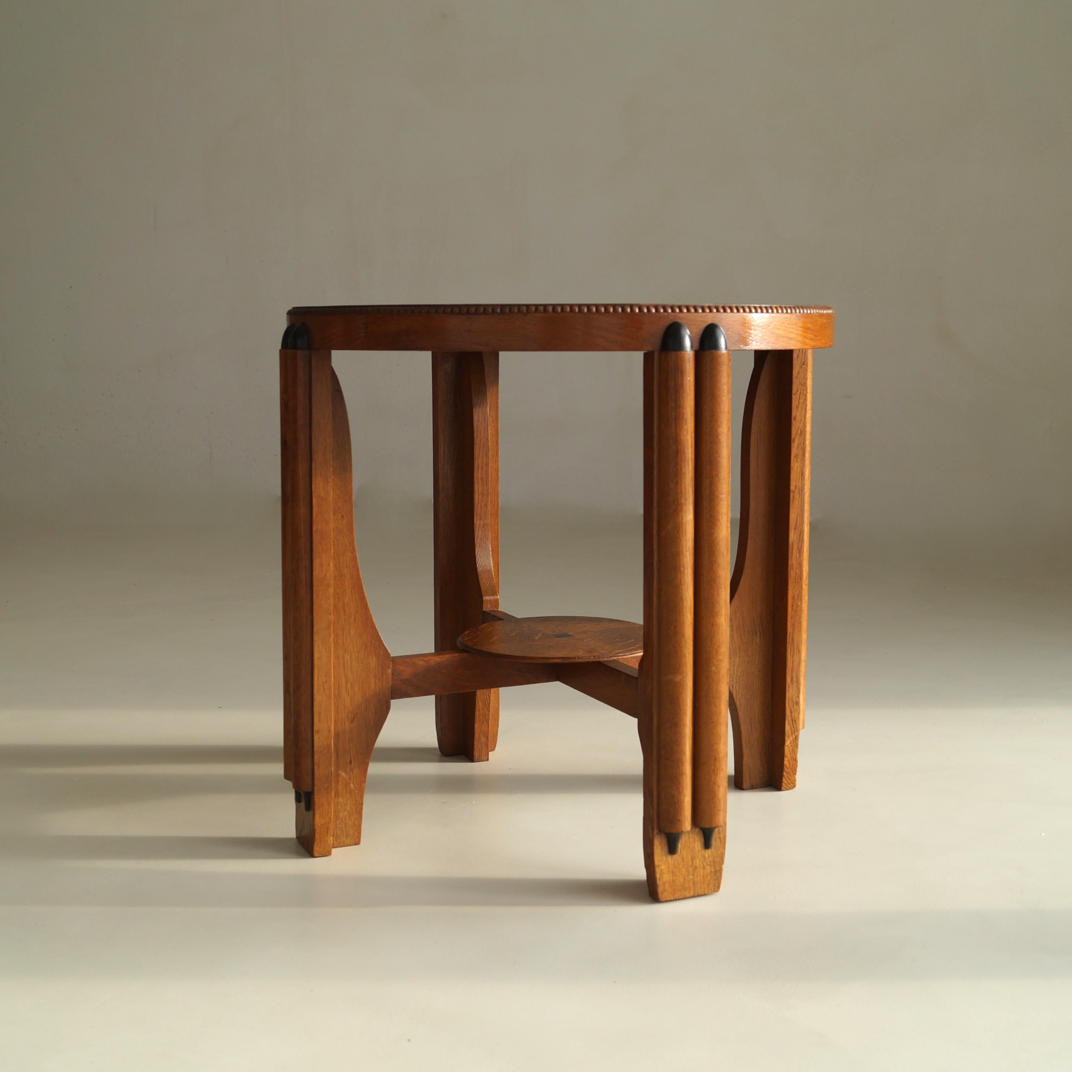 Fait main An Amsterdam School Dutch Art Deco side table, 1920s en vente