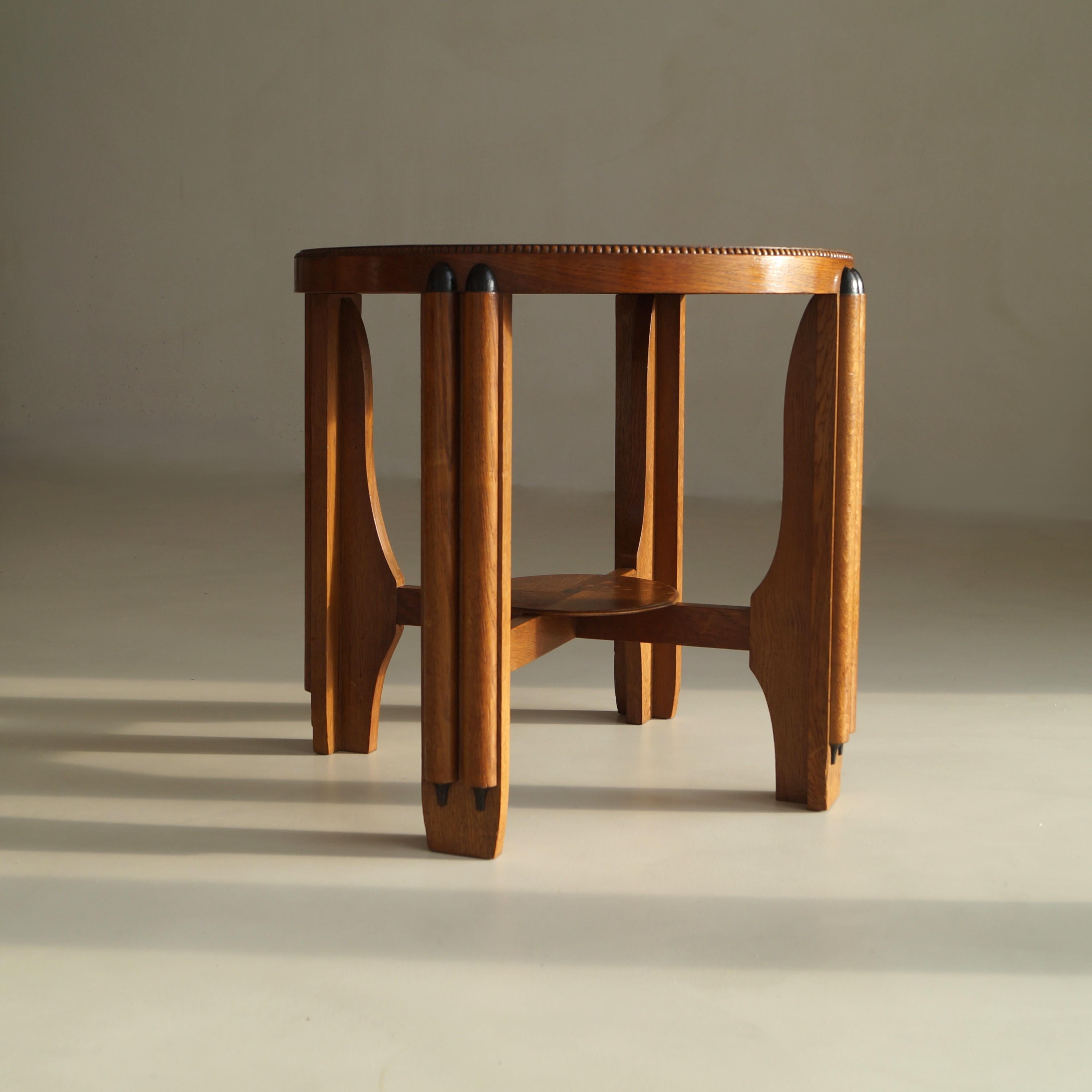 Début du 20ème siècle An Amsterdam School Dutch Art Deco side table, 1920s en vente