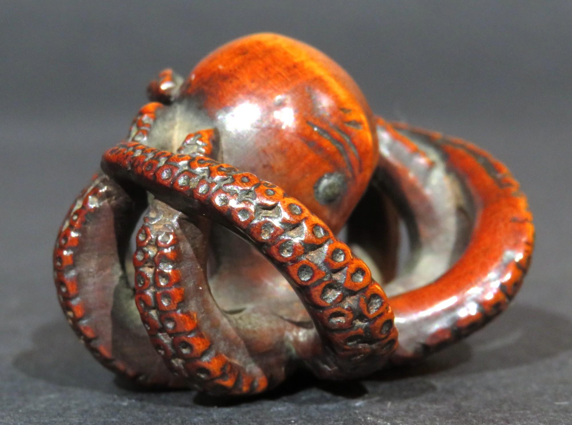 20th Century An Amusing Japanese Netsuke in the Form of an Octopus, Taisho Period (1912-1925) For Sale