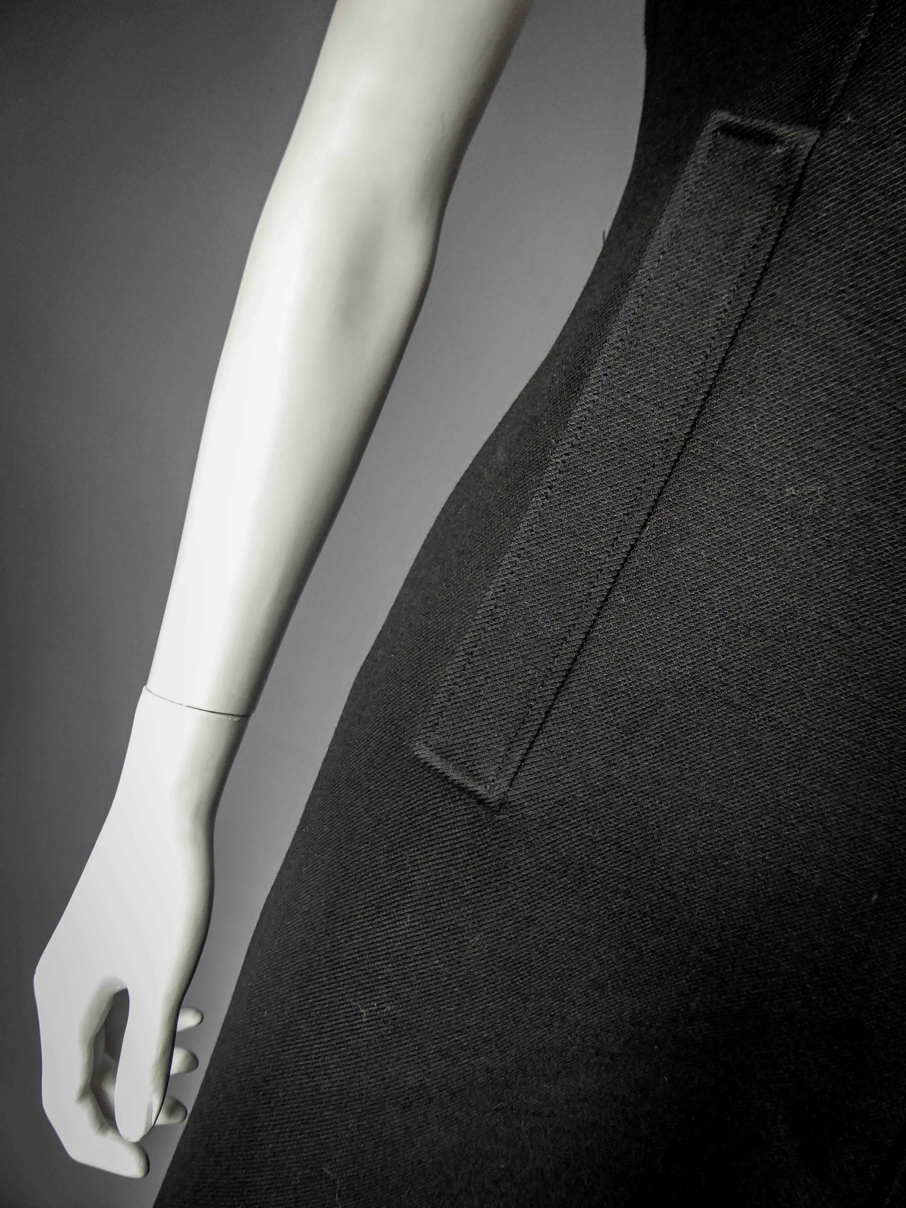 Une robe André Courrèges Chasuble French Couture numérotée 0031643 Circa 1970 en vente 4