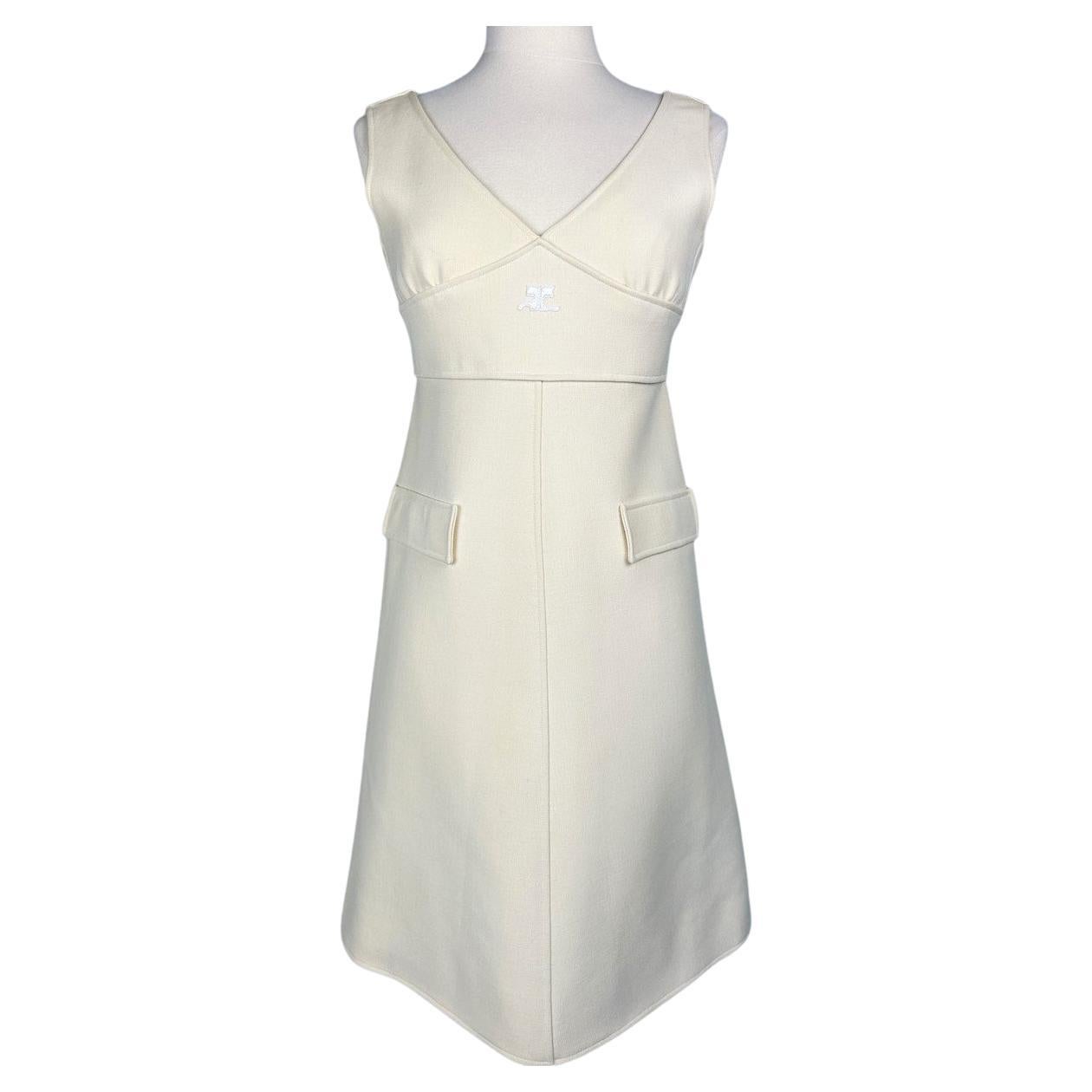 An André Courrèges Couture Future beige jersey mini dress - French Circa 1970 For Sale