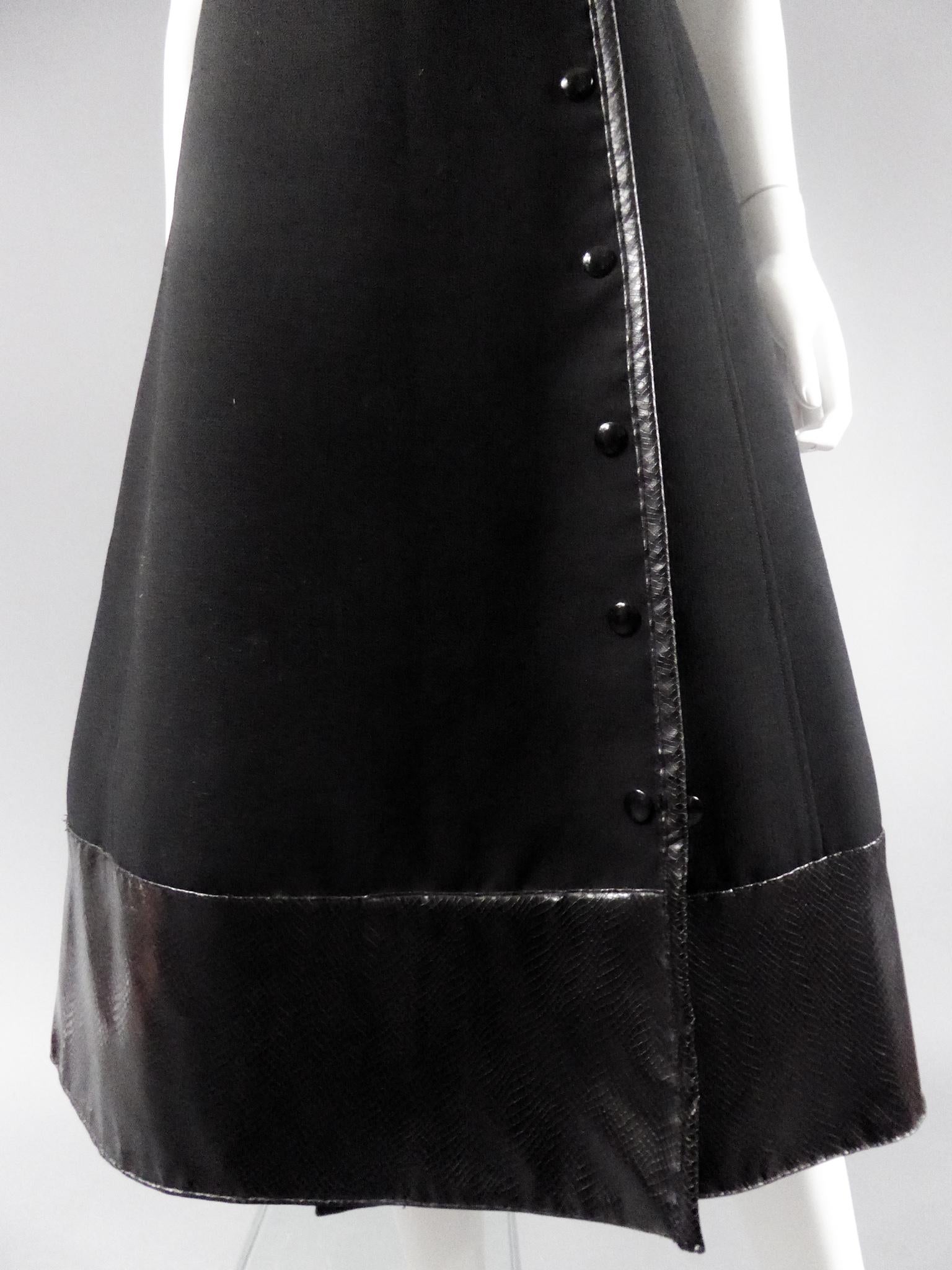 Französisches Couture Chasuble-Kleid von Andr Courrges mit der Nummer 55540, um 1970 im Angebot 9