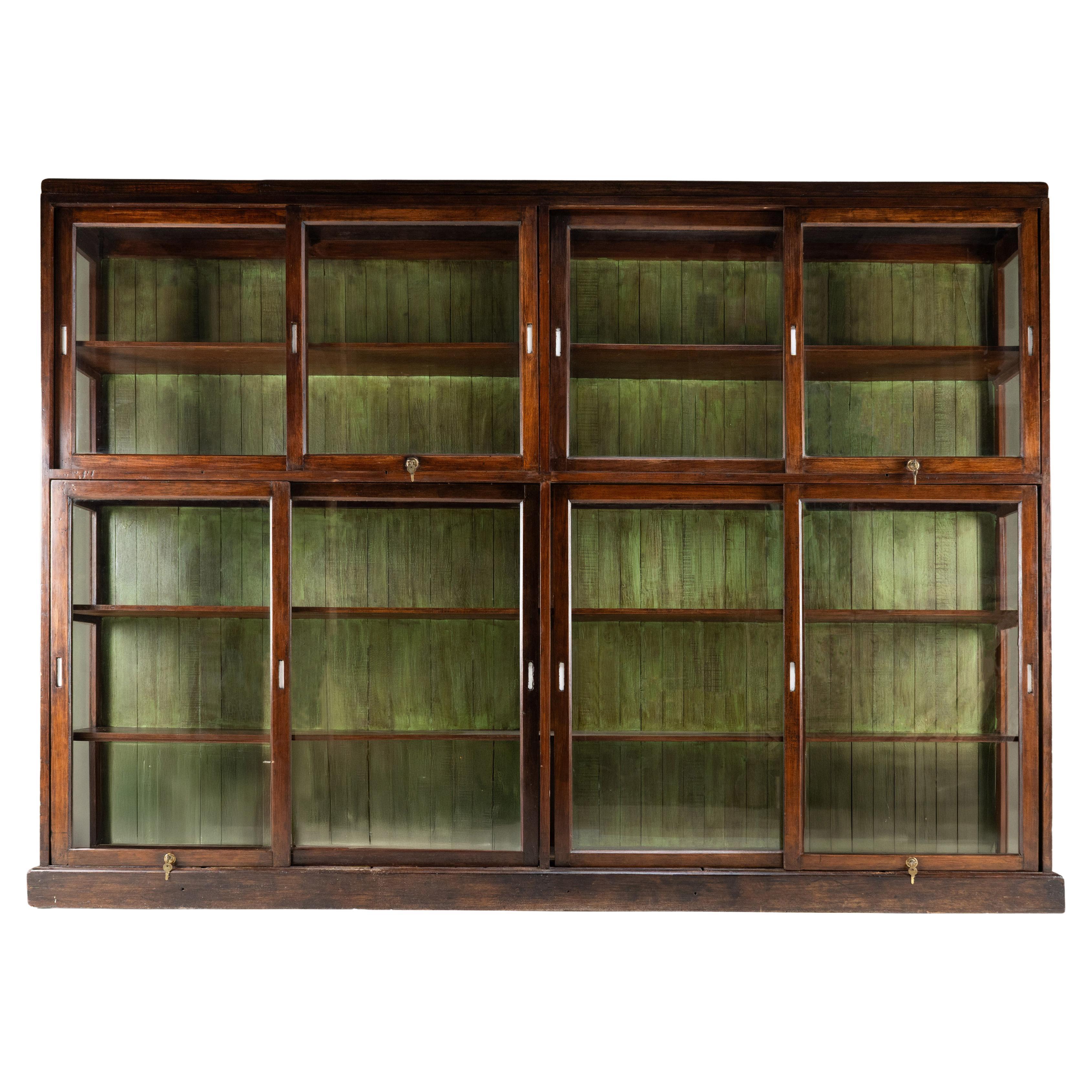 Una libreria Art Deco anglo-indiana in vendita
