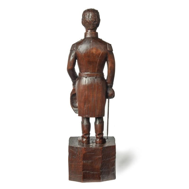 Indiano Una scultura anglo-indiana in teak raffigurante Arthur Wellesley Circa 1803 in vendita