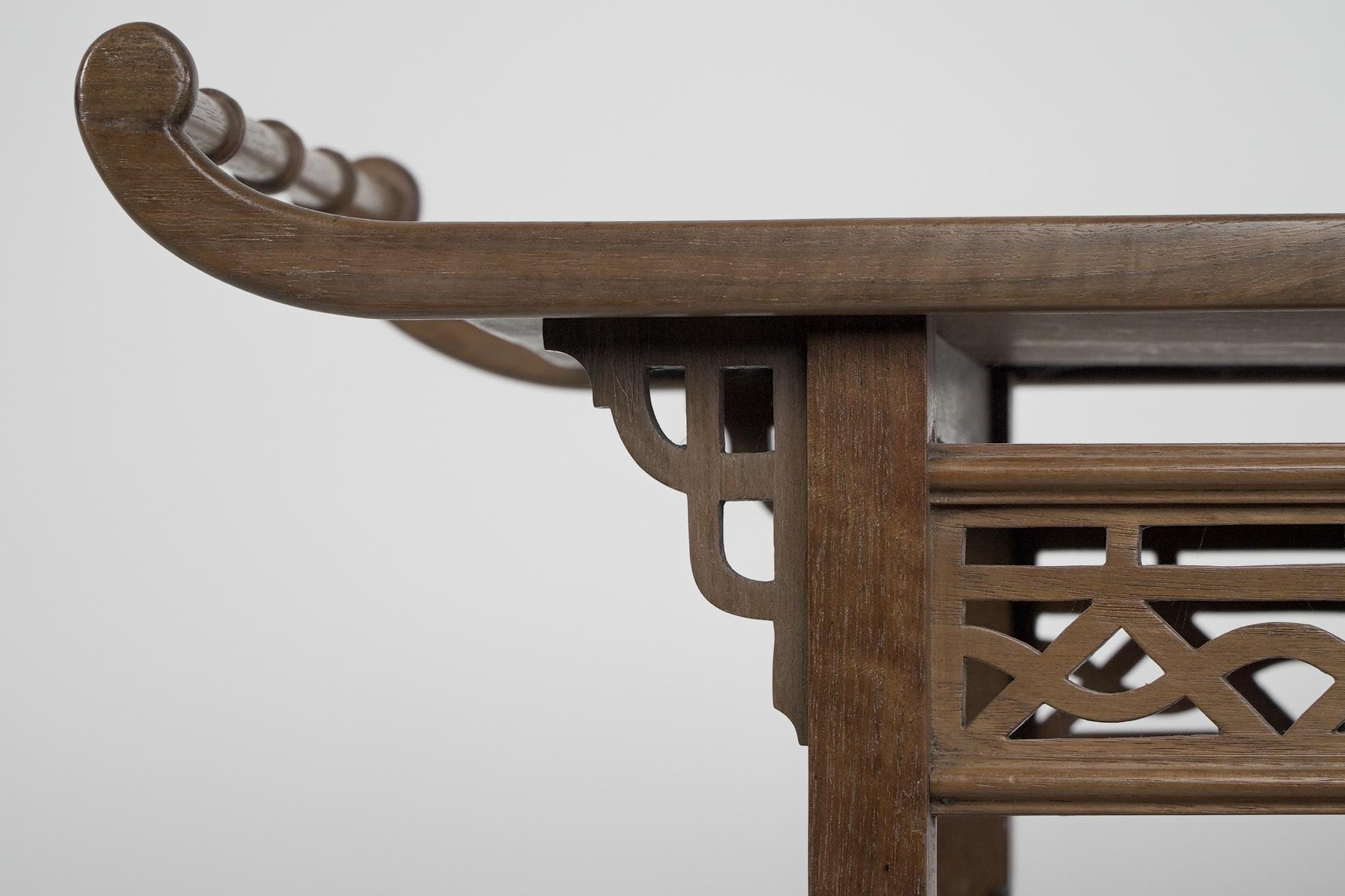 An Anglo-Japanese beech wood side table with fretwork &pagoda style turned rails For Sale 4