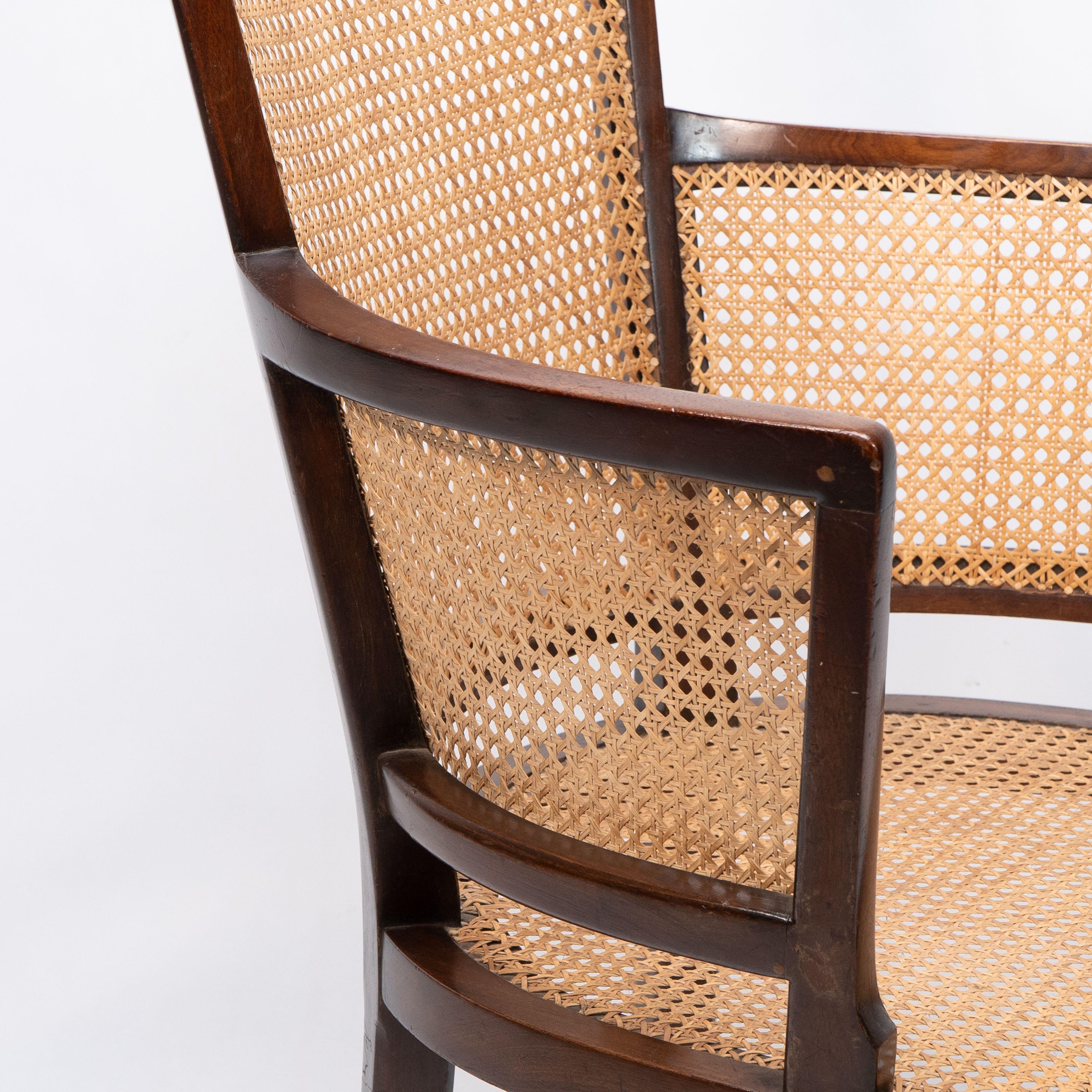 Fauteuil anglo-japonais en cannage en vente 1