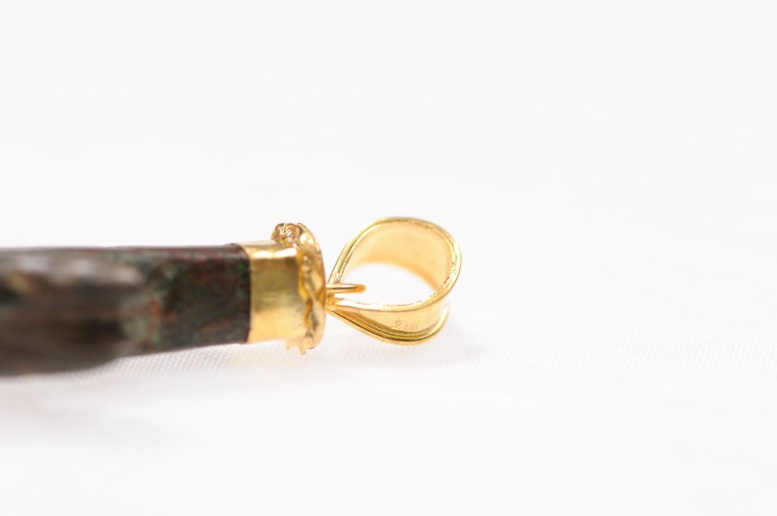 Charm orizzontale con corna di animale (solo ciondolo) in oro 21 carati in vendita 9