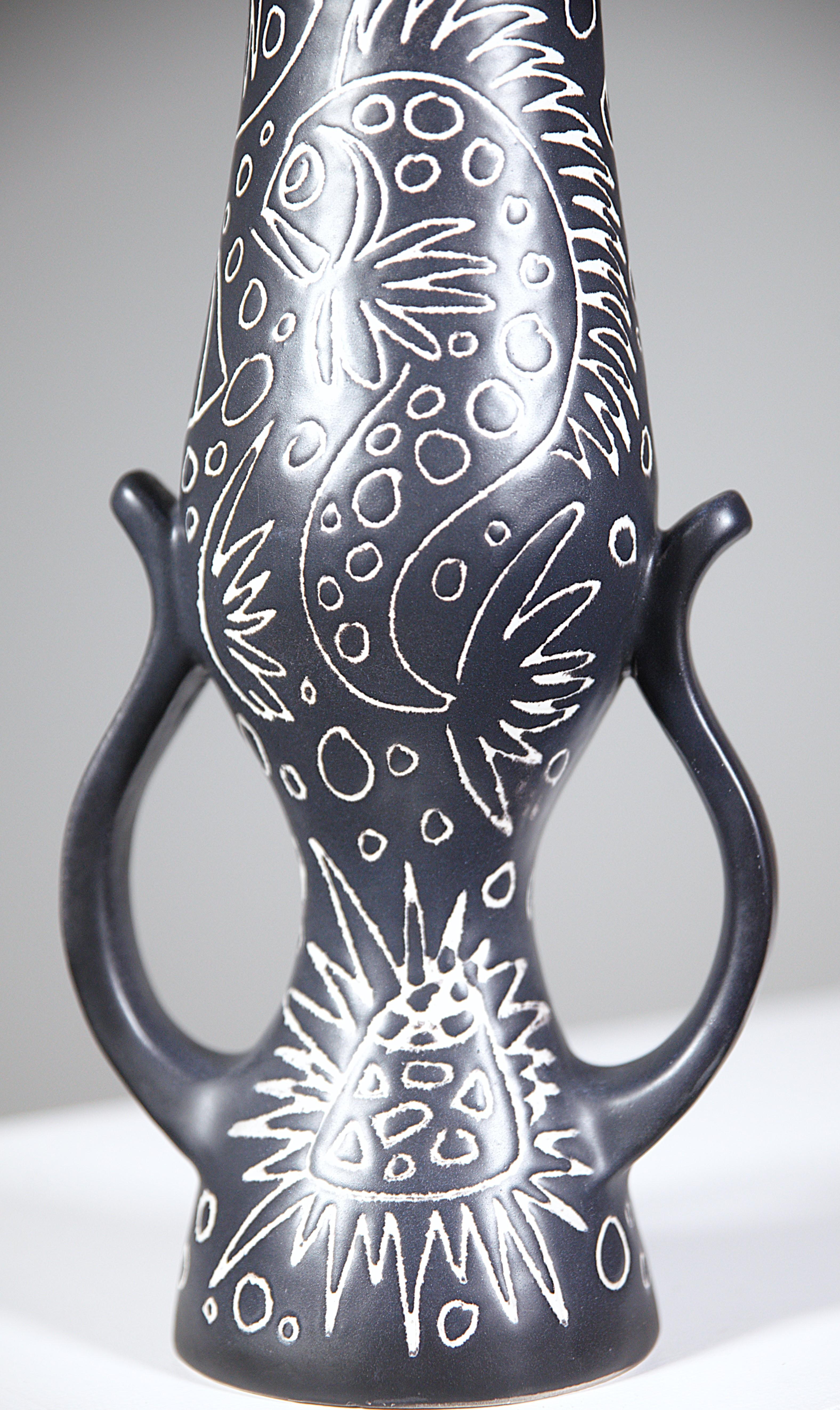 Smaltato Vaso antropomorfo in ceramica di Marcel Santandreu Vallauris Francia anni '70 in vendita