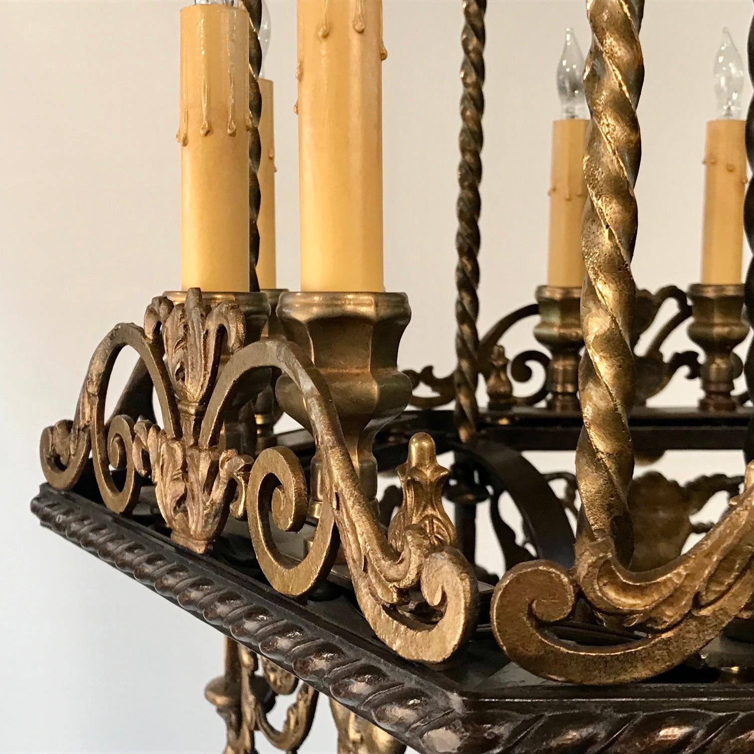 An Antique 12 Light Neo-Renaissance  Bronze and Wrought Iron Chandelier In Good Condition For Sale In Montreal, QC