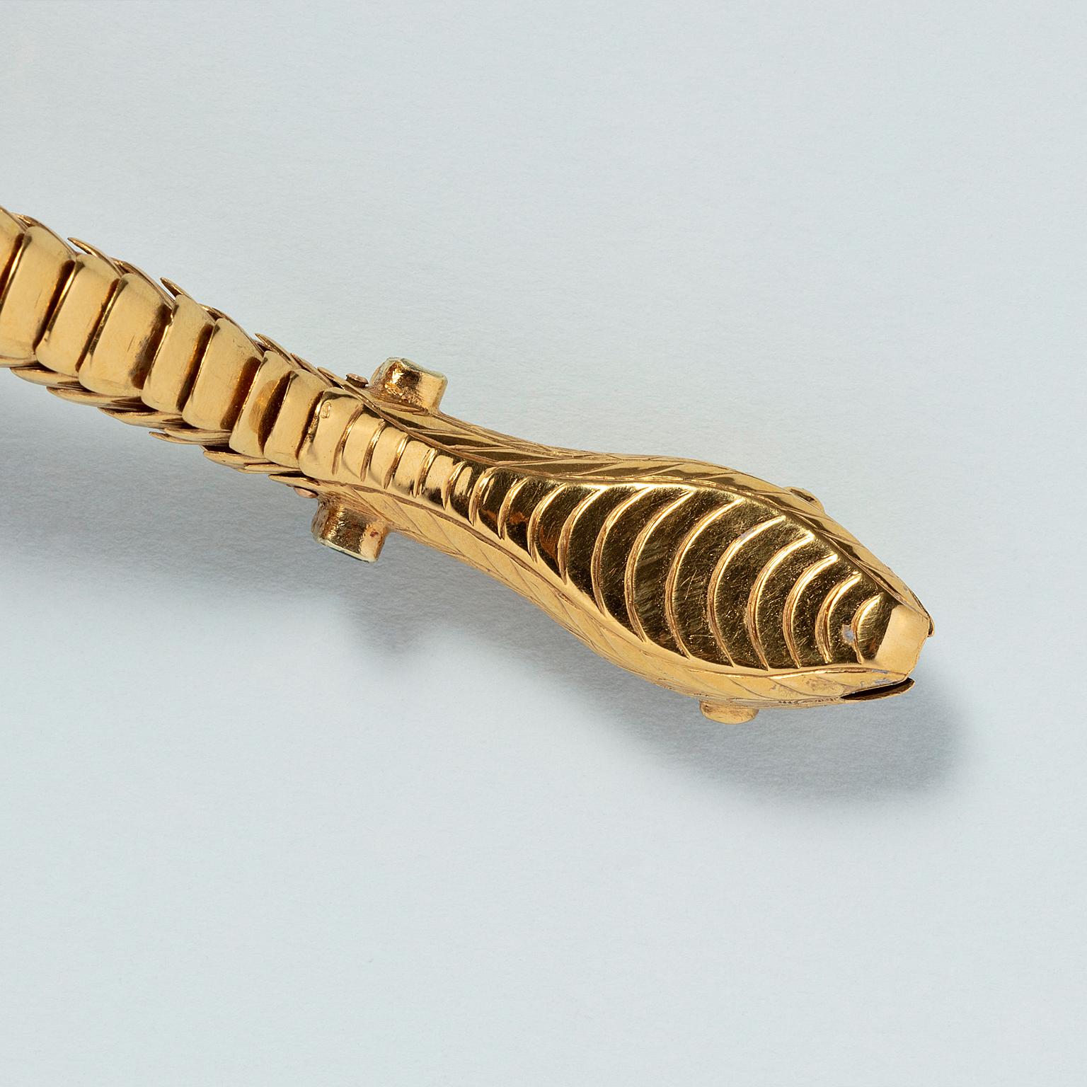 Emerald Cut An Antique 18 Carat Gold old Snake Necklace with Emerald and Diamond For Sale