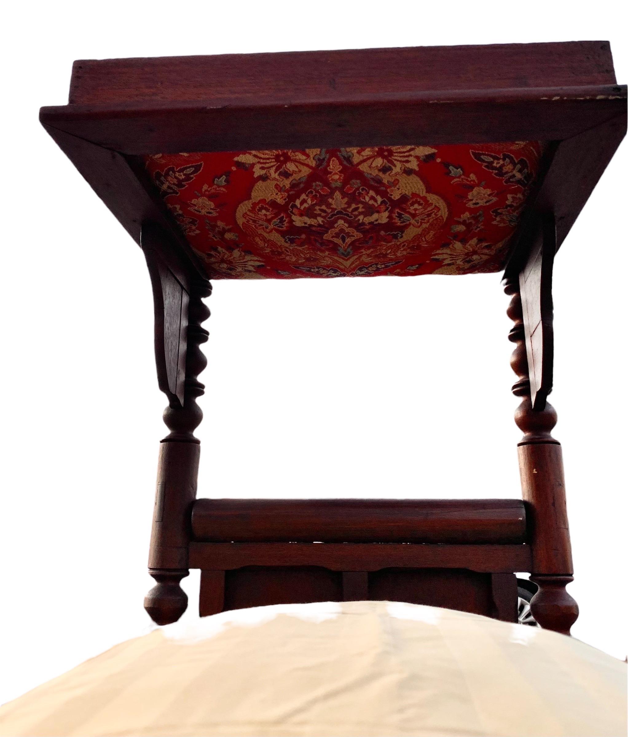 Antique 19th Century American Carved Walnut Doll Bed 7