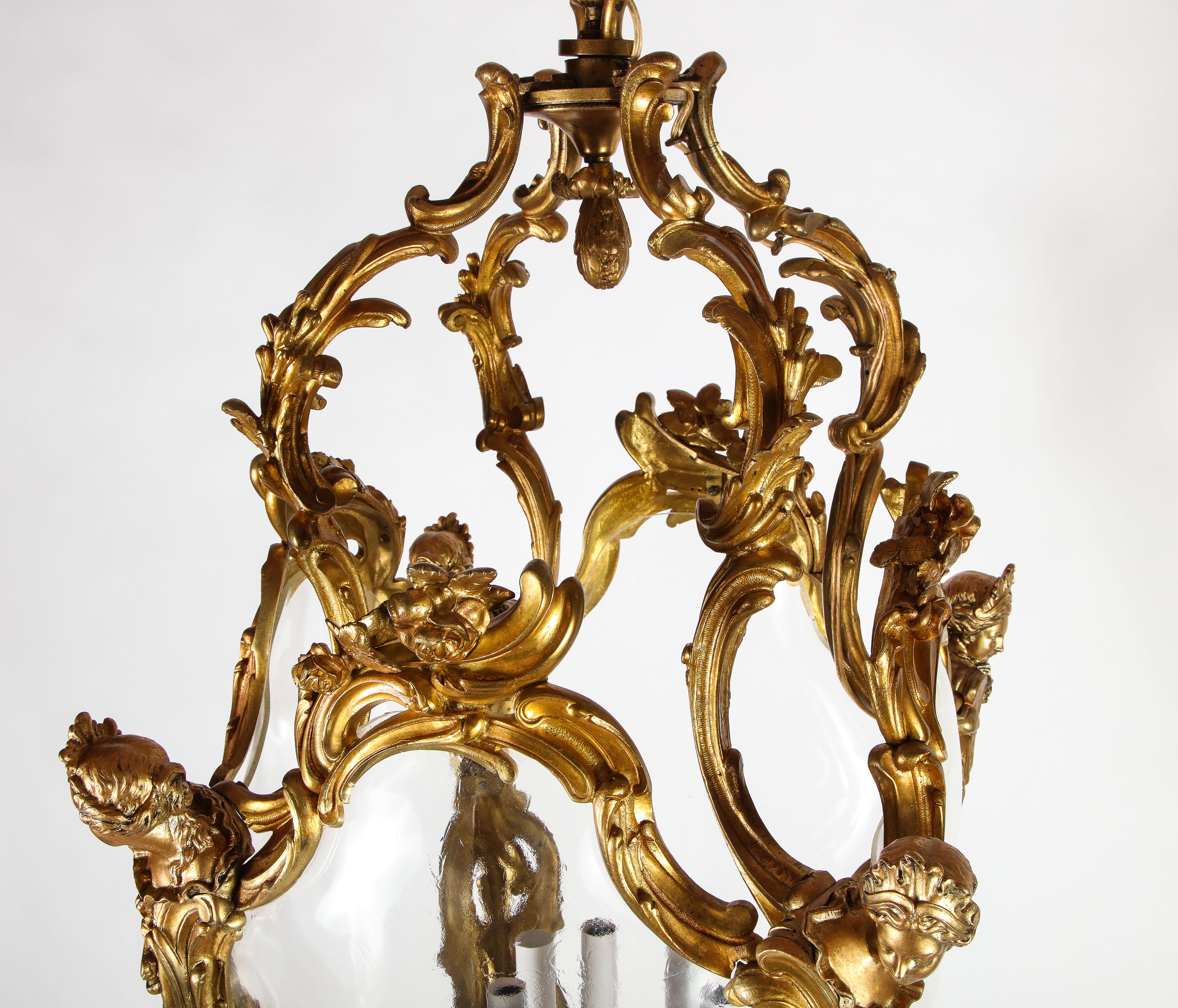 Antike französische siebenflammige französische Dore-Bronze- und Glaslaterne aus dem 19. Jahrhundert im Angebot 6