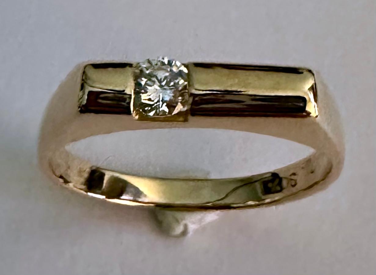 Retro An Antique 20kt Yellow Gold Ring with a 0.17 Carat, 3.5mm Diamond For Sale