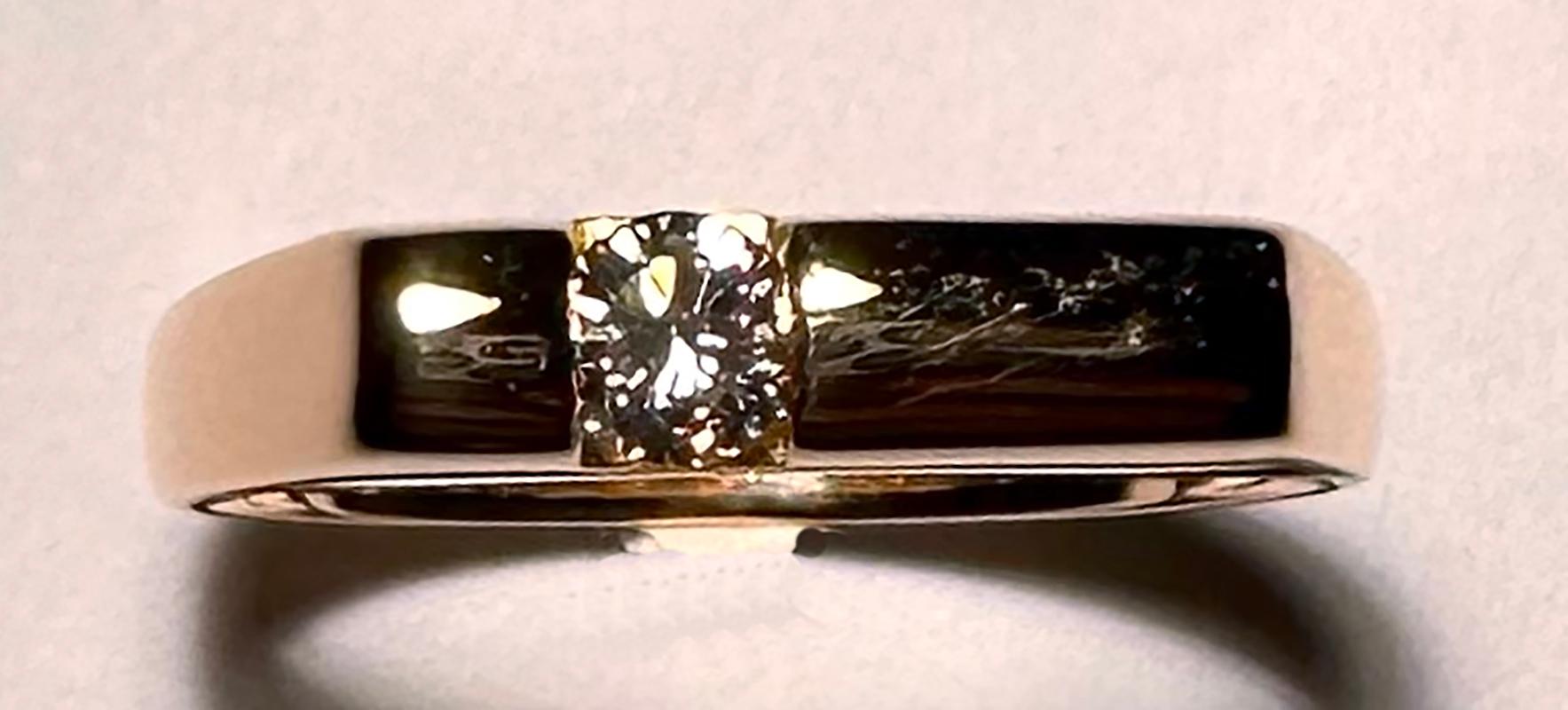 Brilliant Cut An Antique 20kt Yellow Gold Ring with a 0.17 Carat, 3.5mm Diamond For Sale