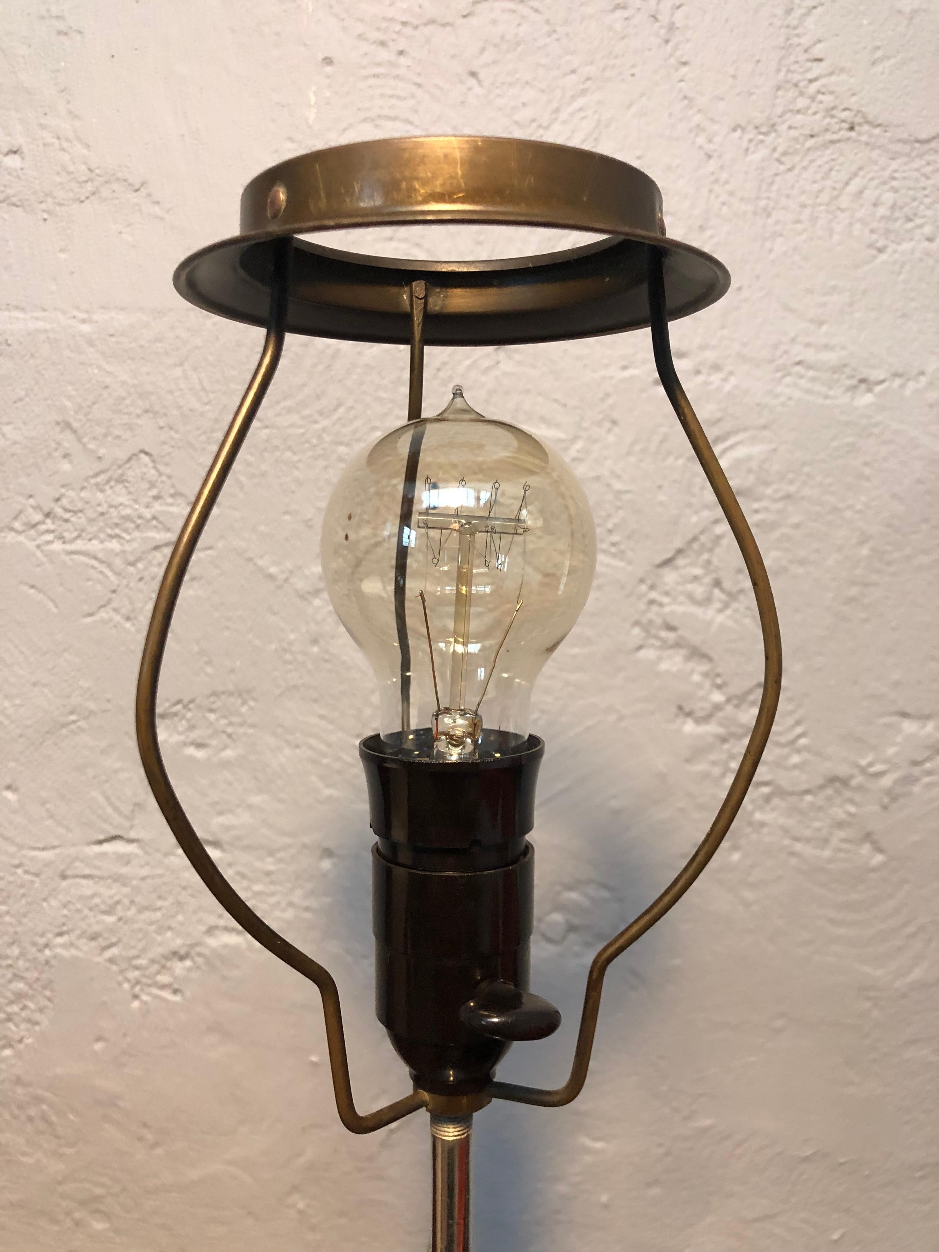Antike Art-Déco-Tischlampe aus den 1920er Jahren im Angebot 3