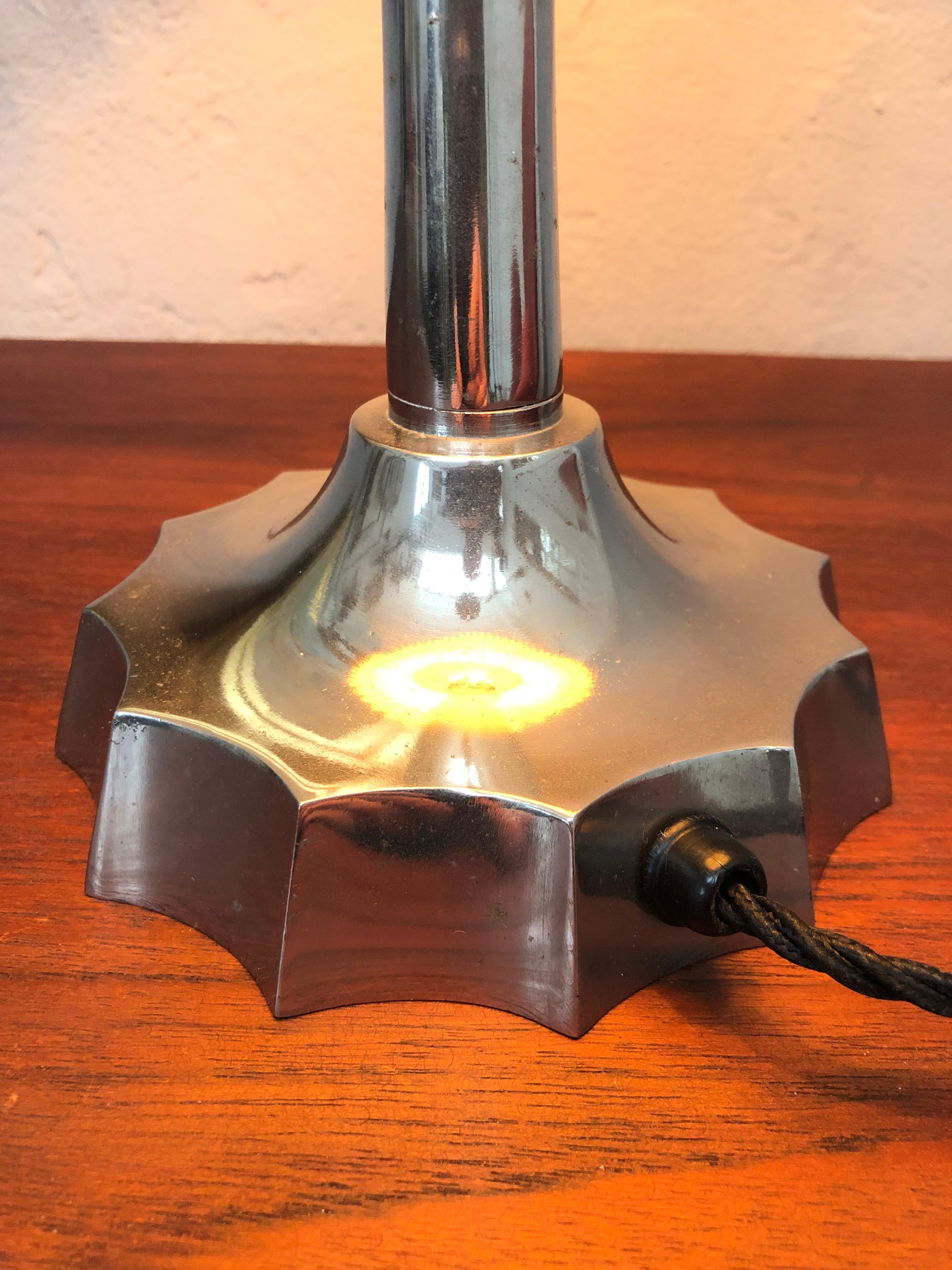 Antike Art-Déco-Tischlampe aus den 1920er Jahren im Angebot 5