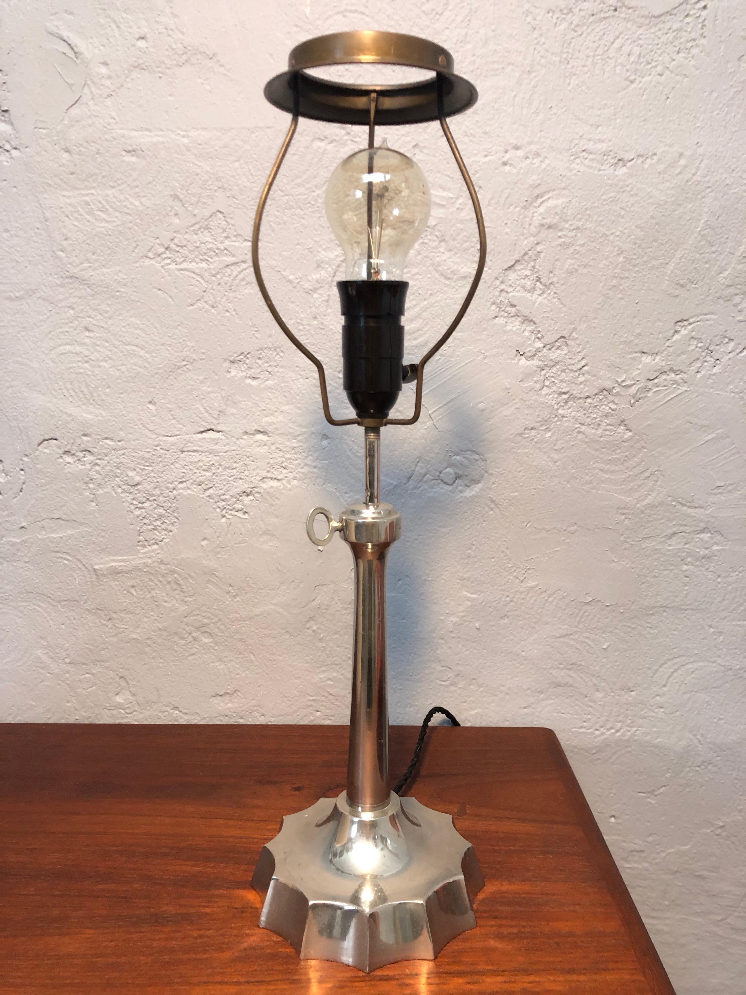 Antike Art-Déco-Tischlampe aus den 1920er Jahren im Zustand „Gut“ im Angebot in Søborg, DK