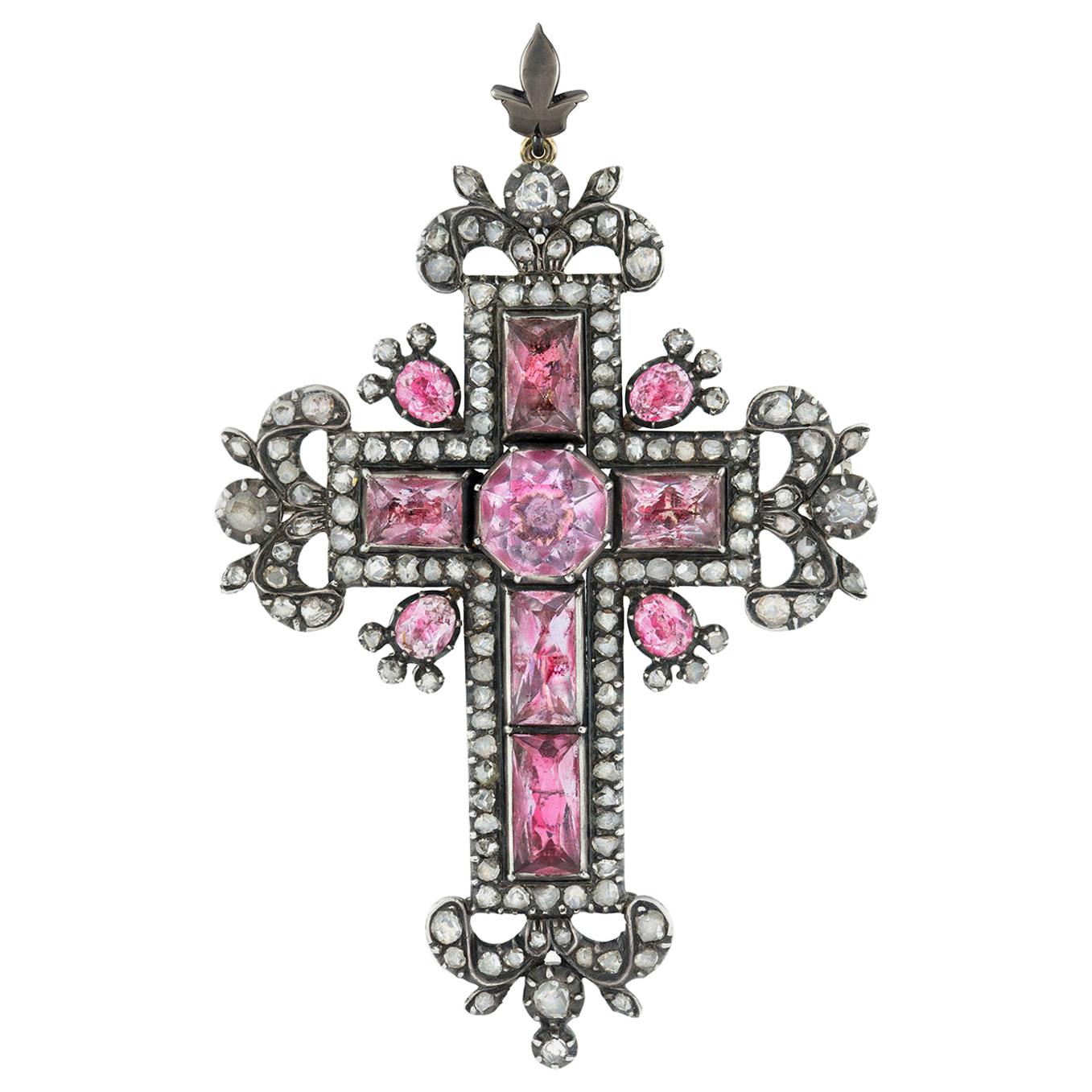 Broche croix ancienne en béryl et diamants
