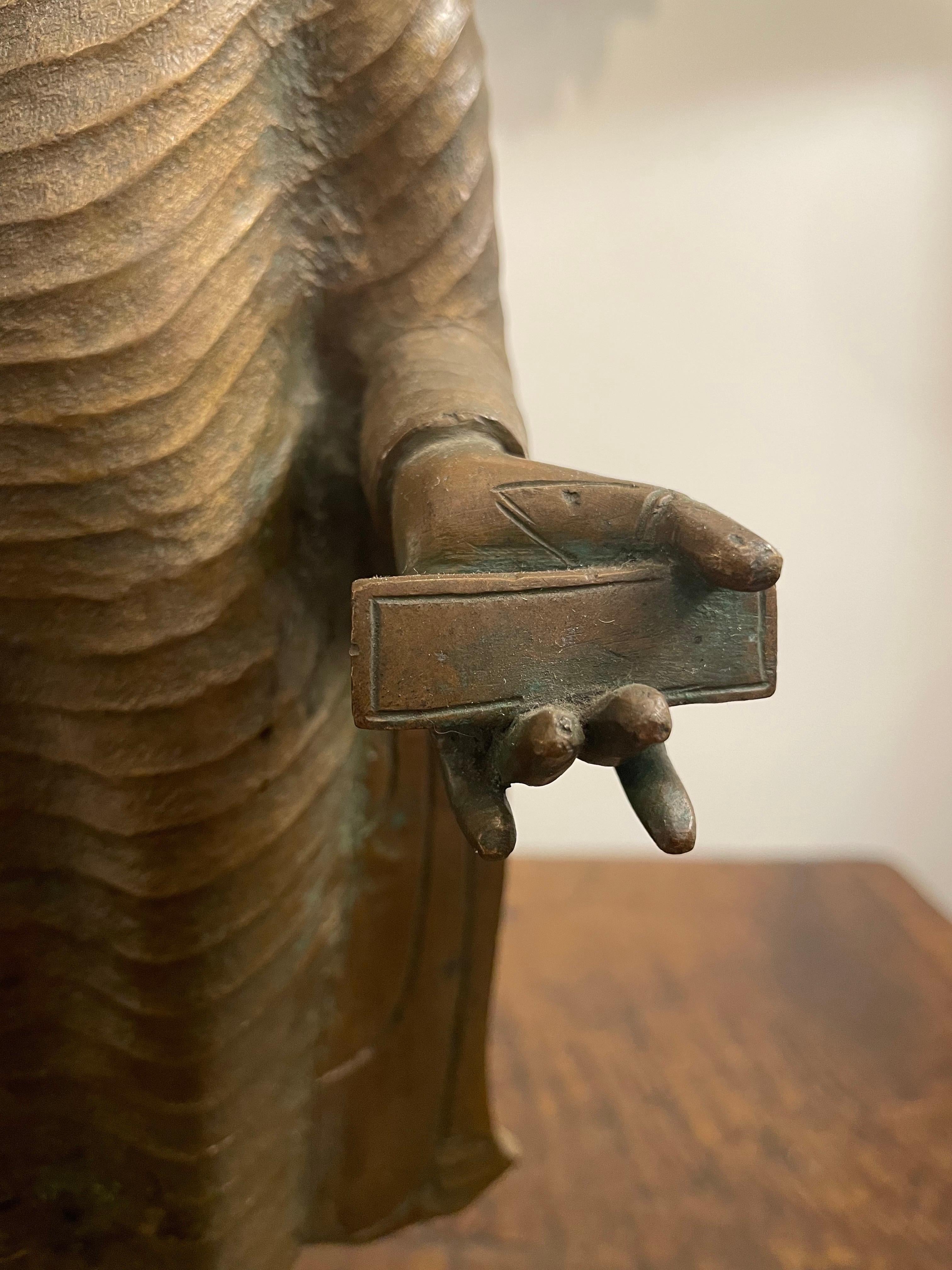 Antica figura di bronzo di un Buddha in piedi, XIX secolo in vendita 1