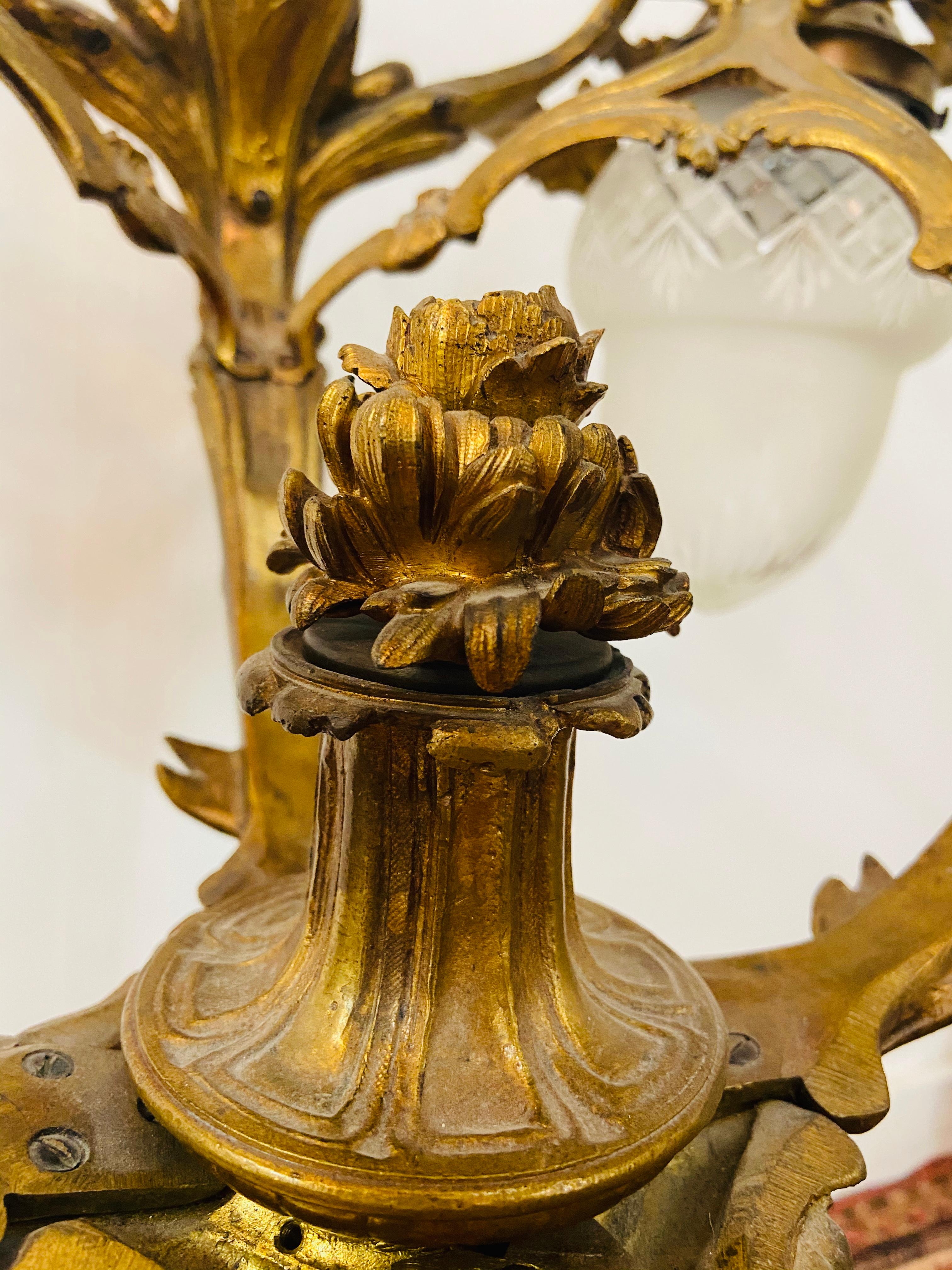 Antique Bronze French Louis XVI Chandelier with Women Heads Design 7