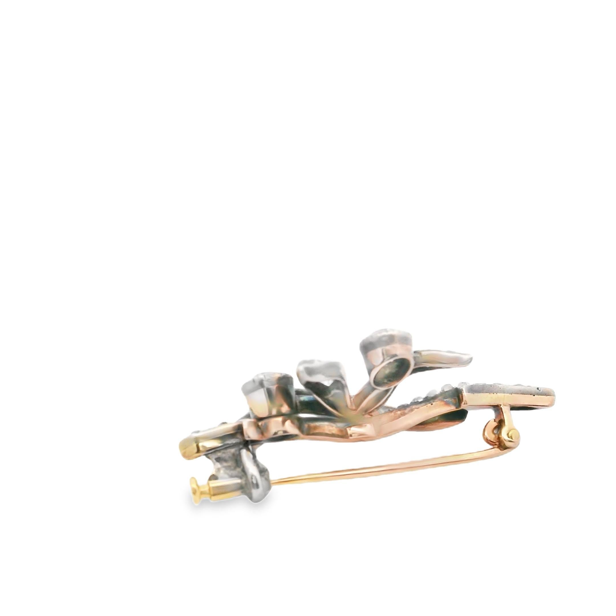 Taille ronde Broche ancienne en or, argent et diamant en vente