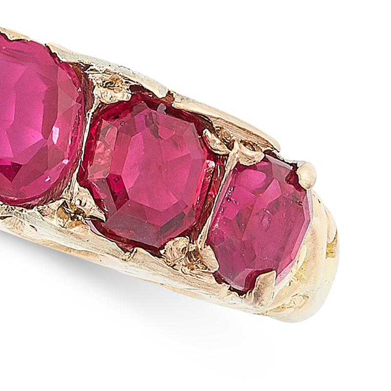 Antique Burma Ruby Dress Ring In Good Condition For Sale In  London, GB