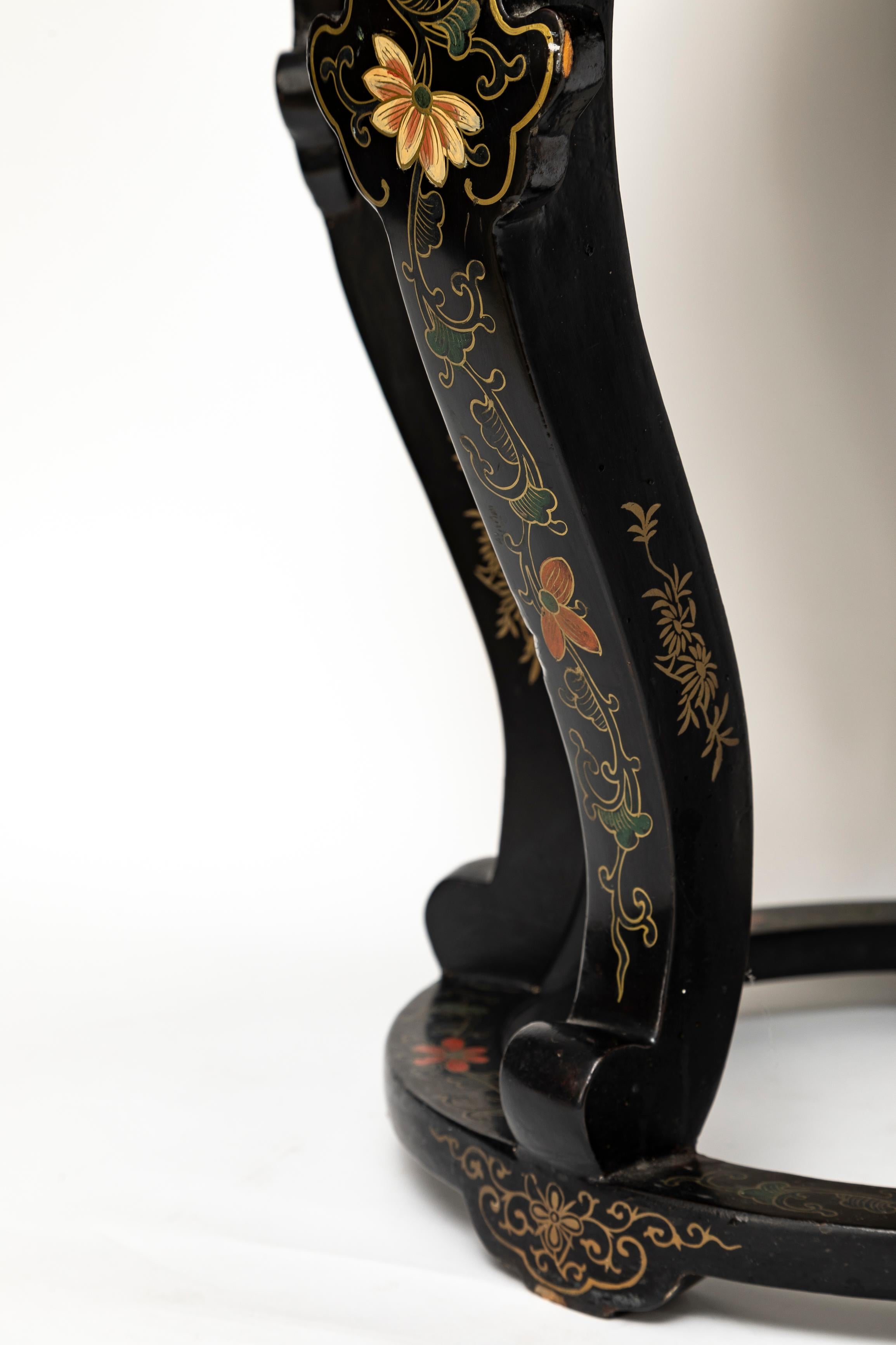 Antique The Pedestal/Stand chinois cloisonné avec dessus incrusté de coqs cloisonnés Bon état - En vente à New York, NY