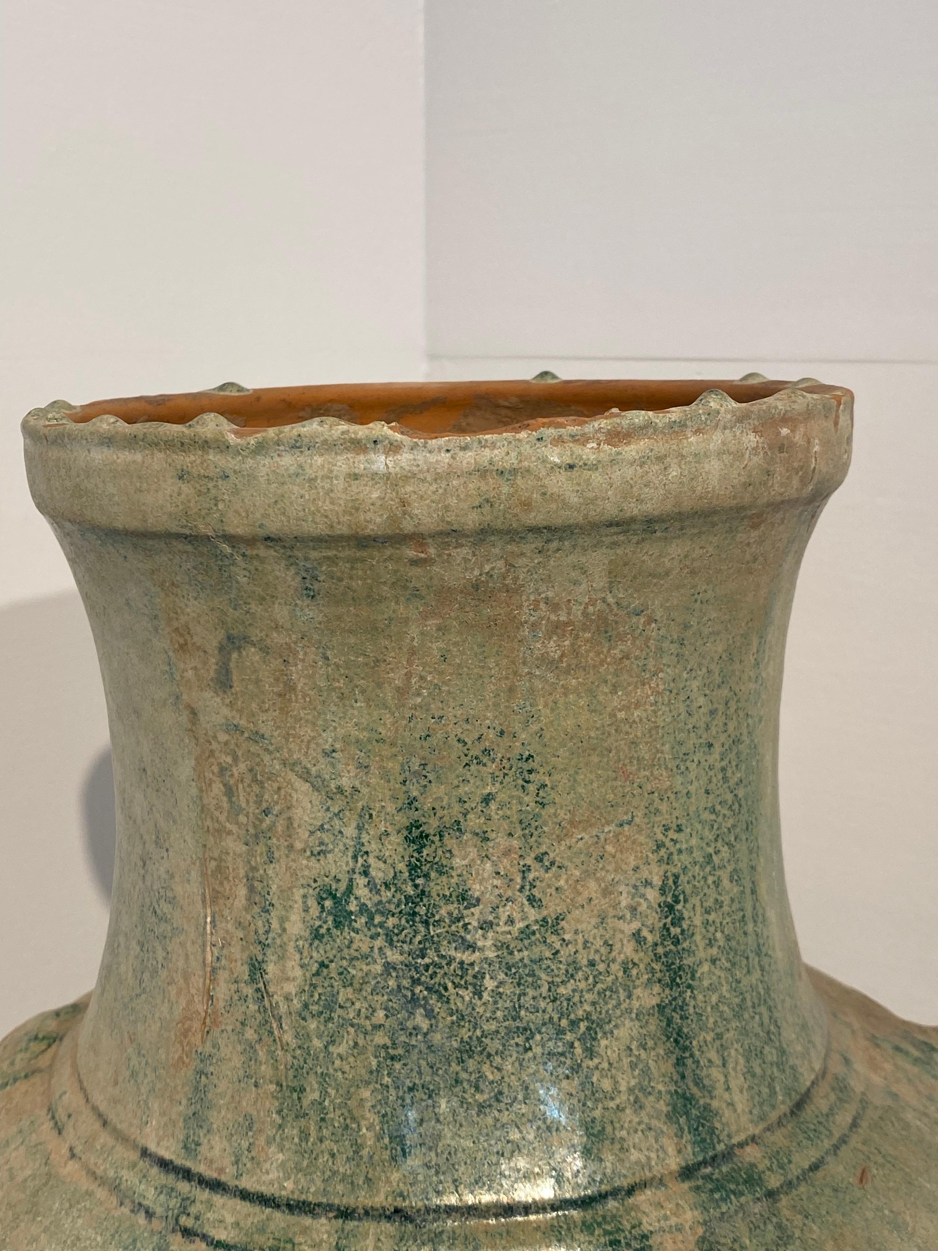 Terracotta Un antico vaso cinese Han in vendita