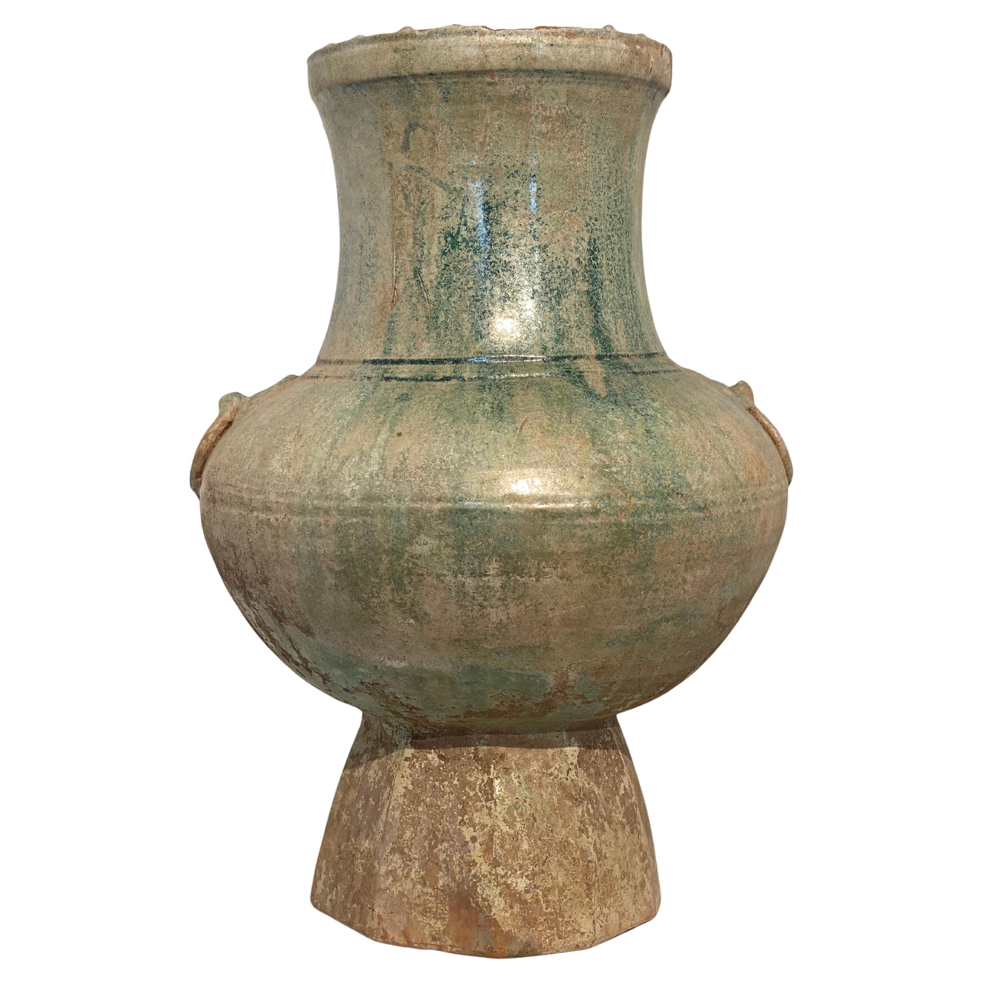 Un antico vaso cinese Han in vendita