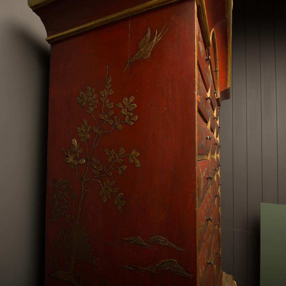 Antique Chinoiserie Lacquer Storage Cabinet on Carved Giltwood Stand For Sale 2