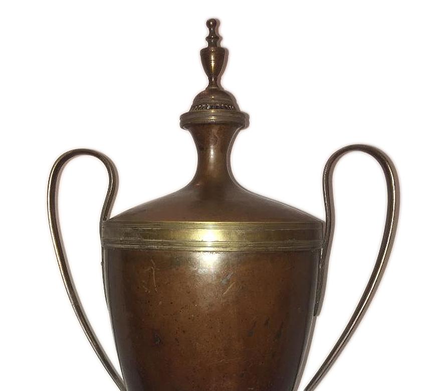 A circa 1930s Russian samovar with copper and brass body with original patina.

Measurements:
Height 24