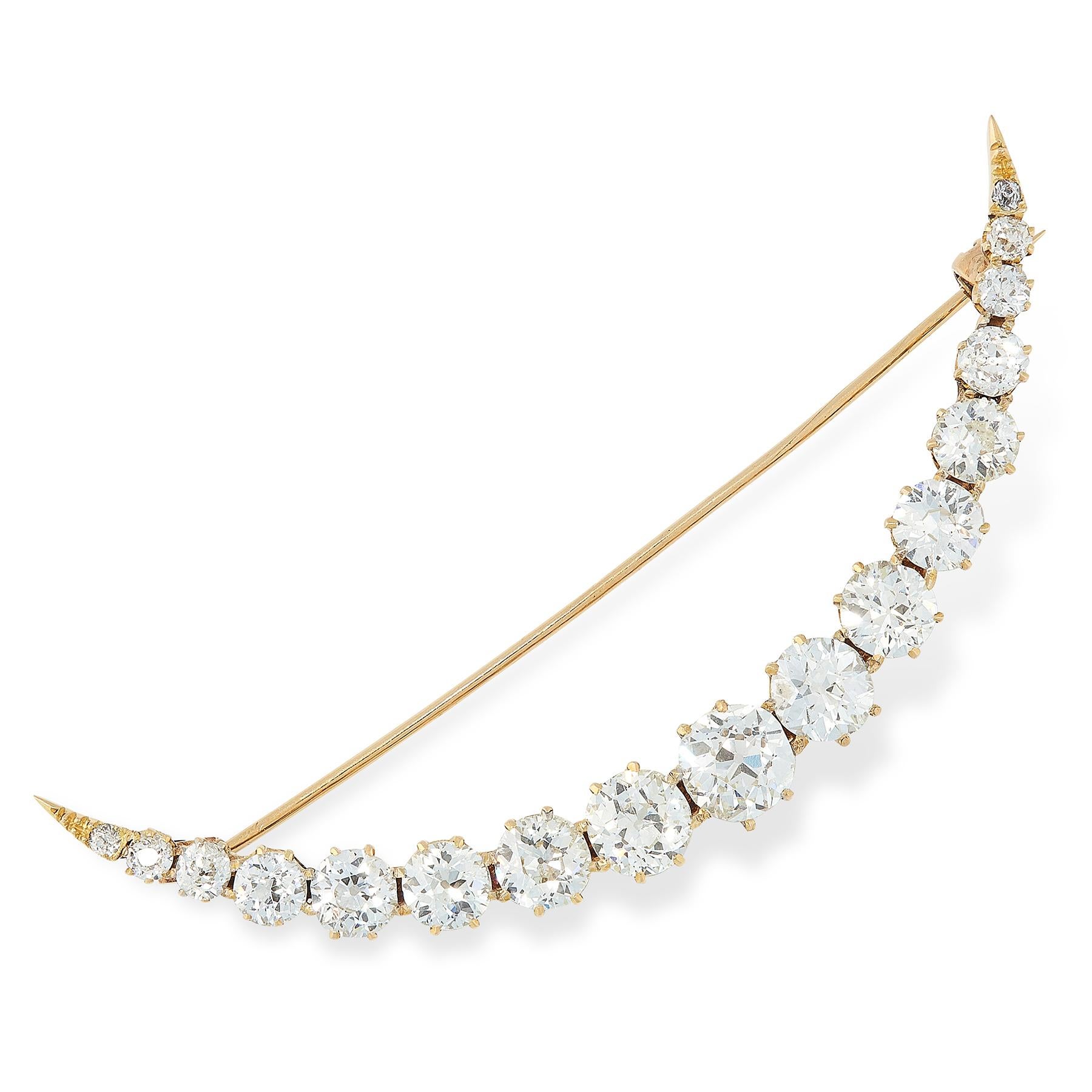 Antique Diamond Crescent Brooch In Good Condition For Sale In  London, GB