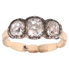 Bague ancienne à trois pierres en diamants, c. 1890