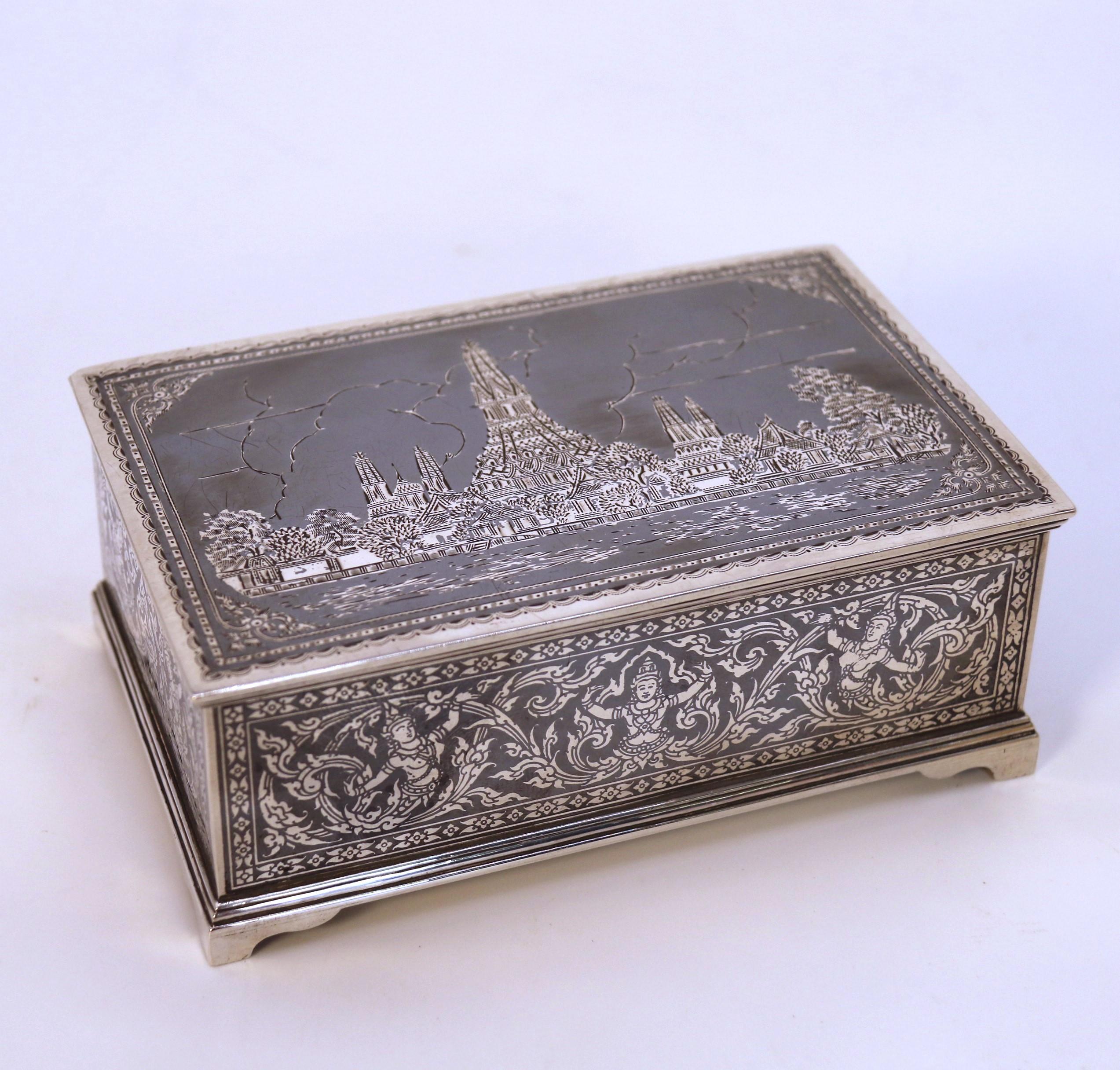 An antique early 20th century silver and niello box, Siam circa 1920 For Sale 9