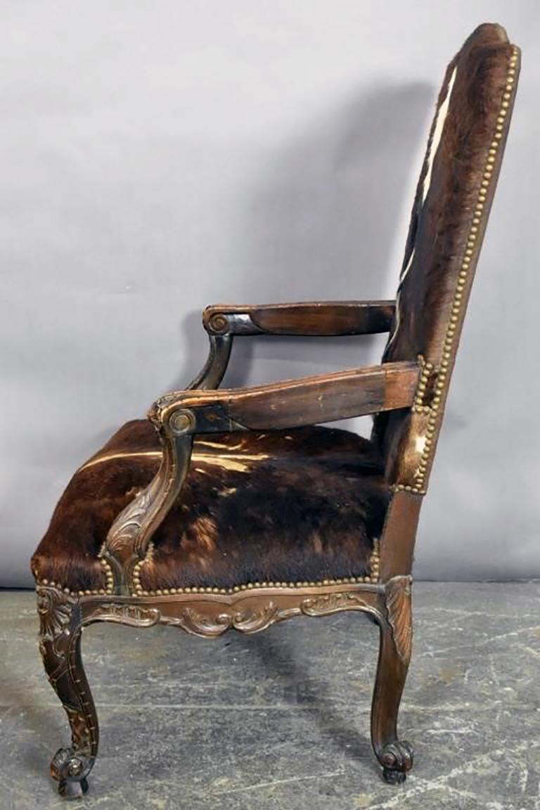 Antique French Armchair from Auvergne-Rhône-Alpes For Sale 4