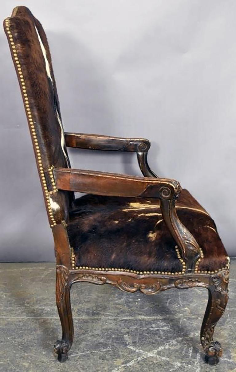 Antique French Armchair from Auvergne-Rhône-Alpes For Sale 1