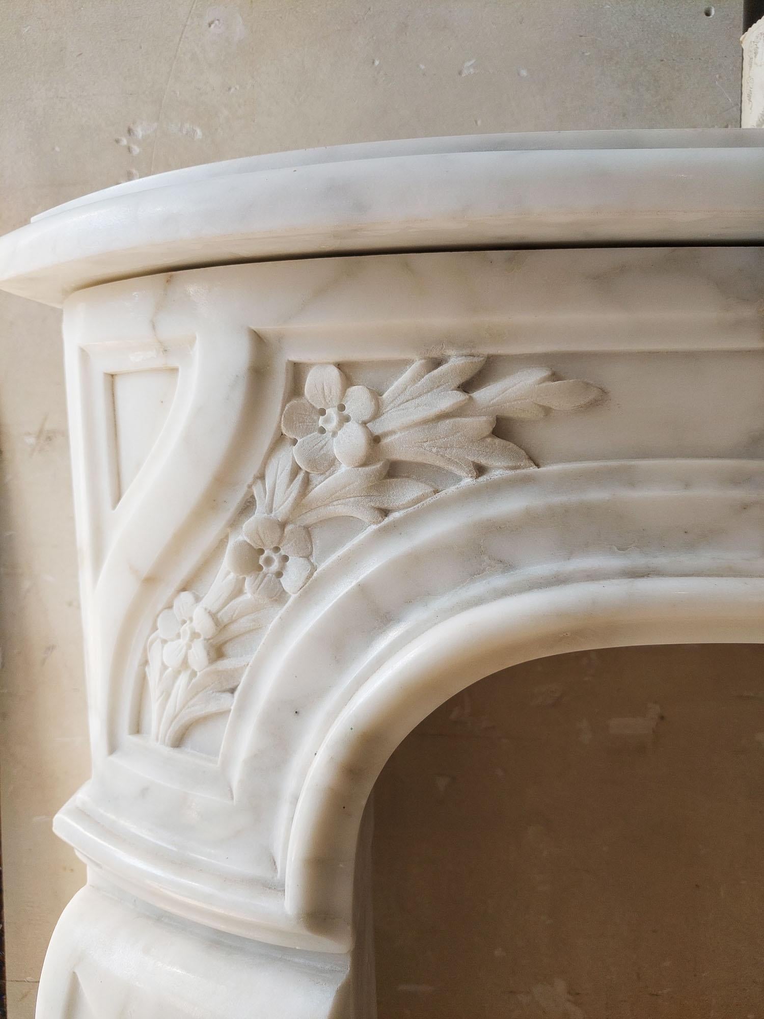 An Antique French Beautifully Carved Carrara Marble Fireplace with Coquille For Sale 7