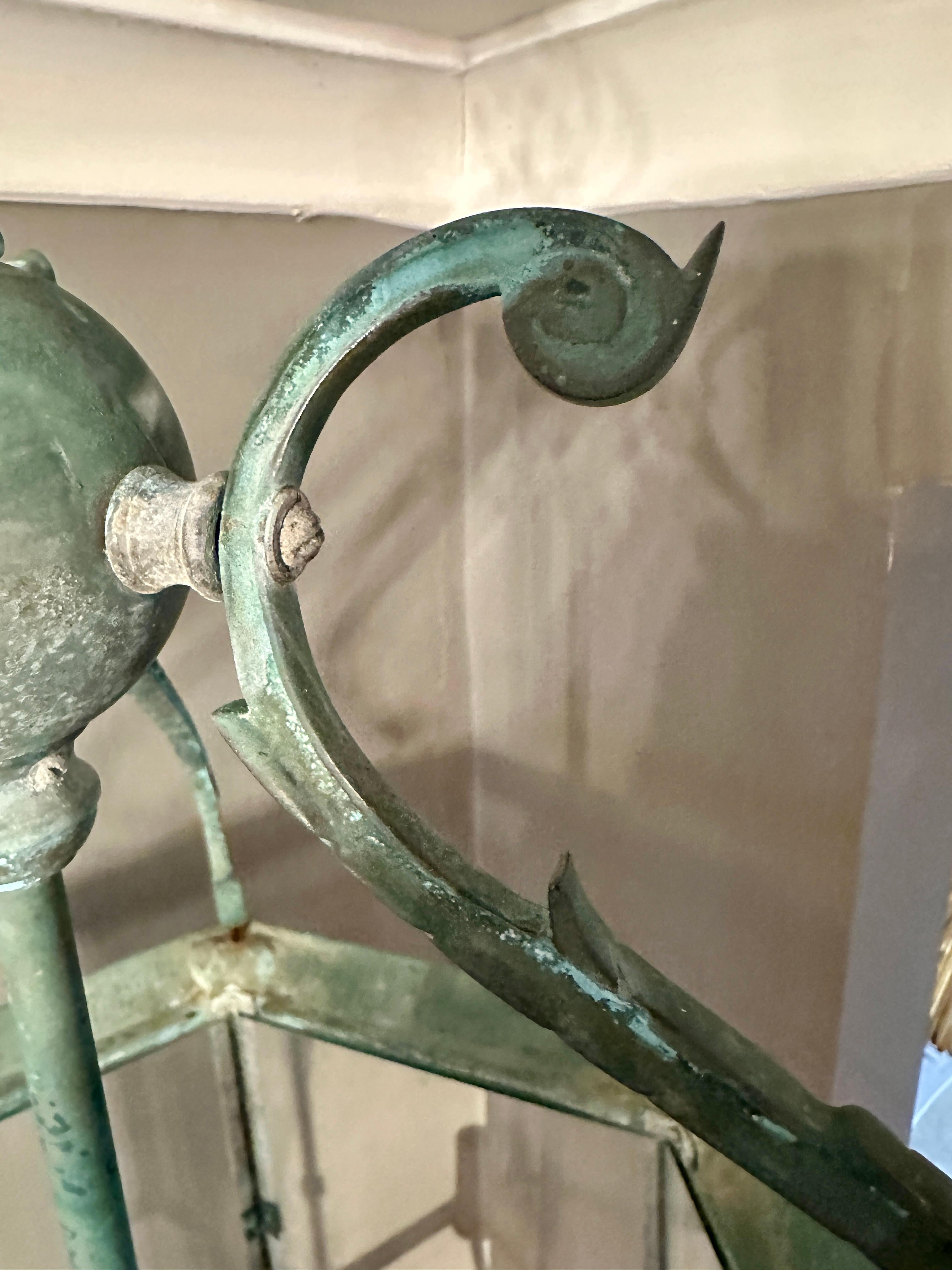 Ancienne lanterne française en bronze vert-de-gris en vente 9