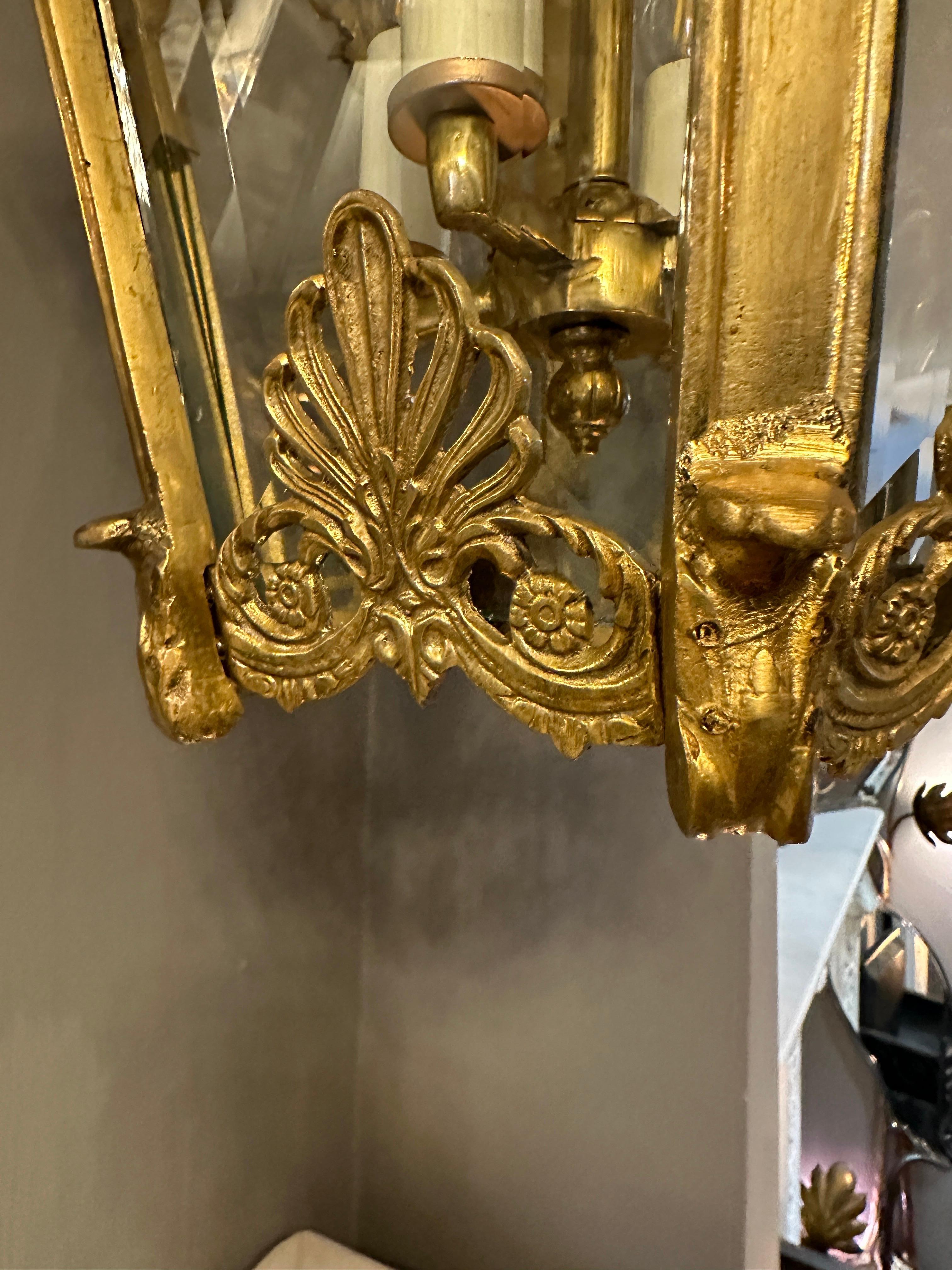 Bronze Ancienne lanterne rococo française de style Louis XV en bronze doré  en vente