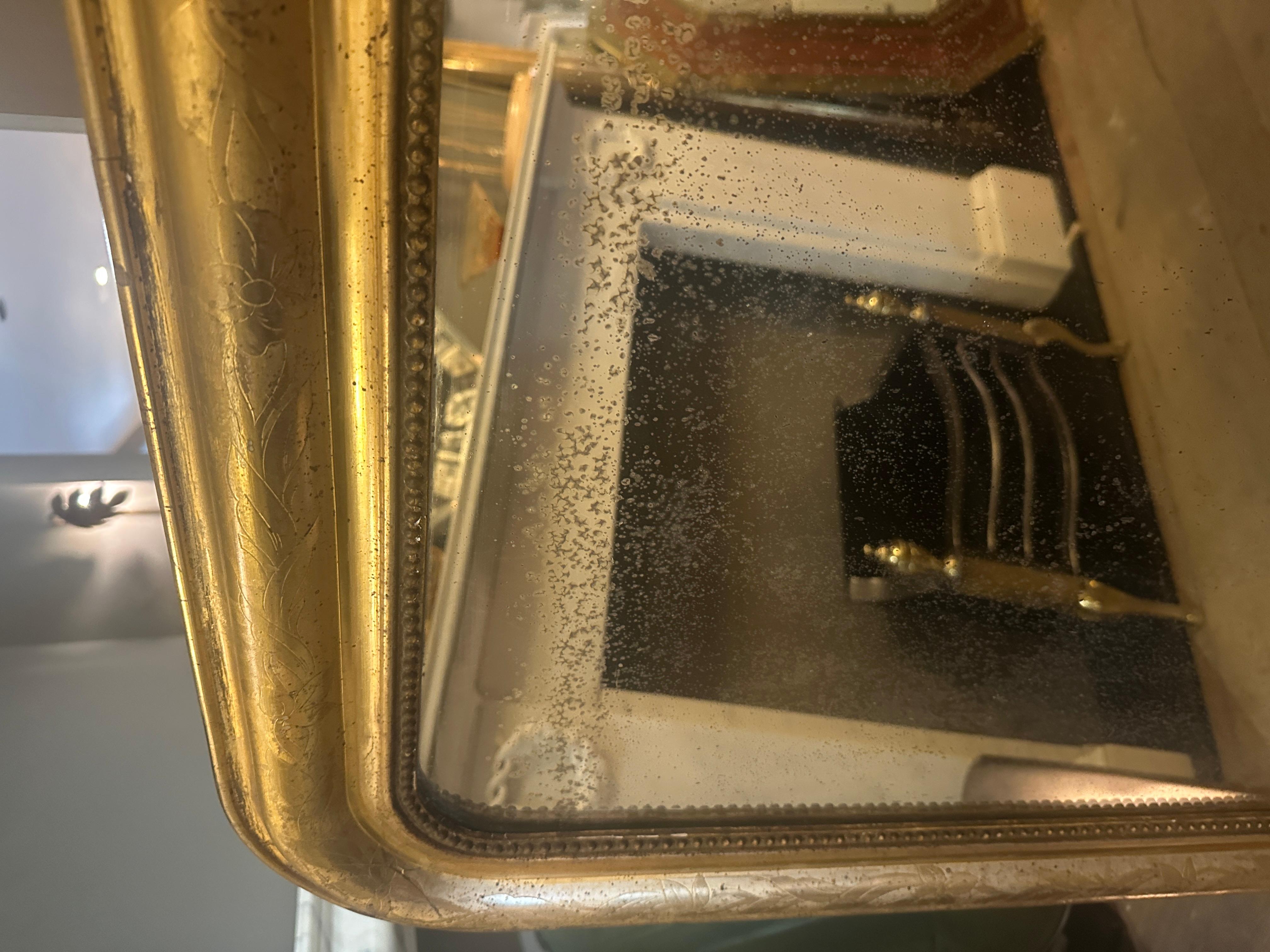 Antique French Louis Philippe Domed Topped Gold Gilt Mirror (Miroir à dôme en or et doré) en vente 2