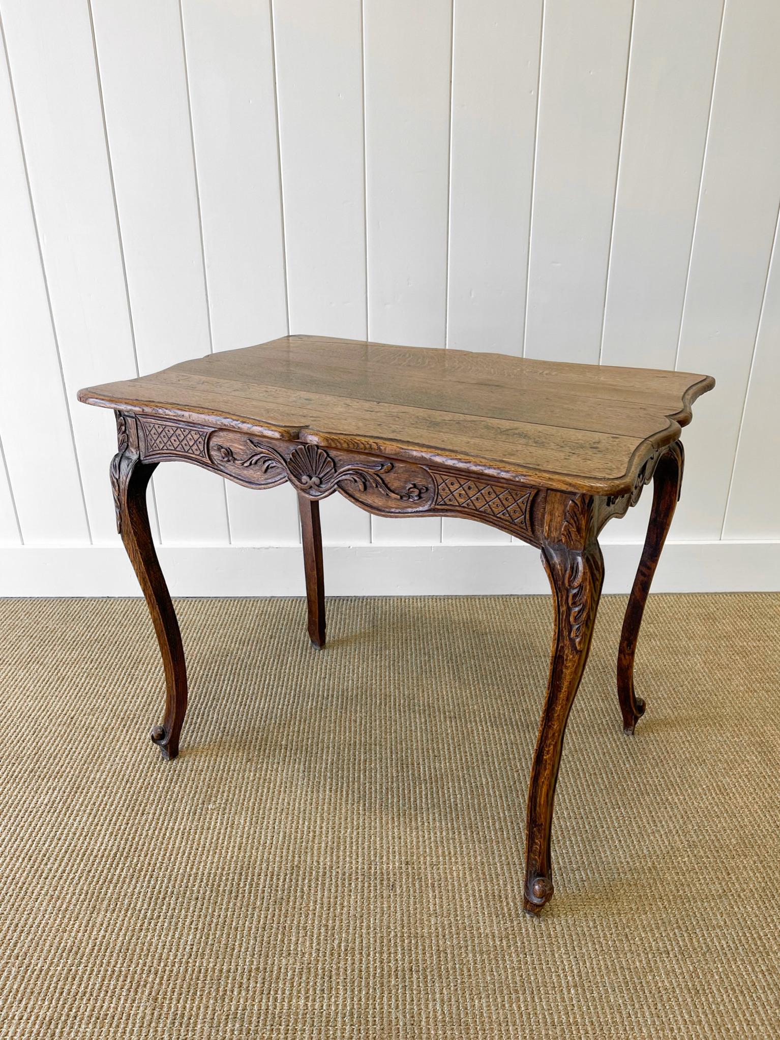 An Antique French Provincial Louis XV Oak Side Table For Sale 14