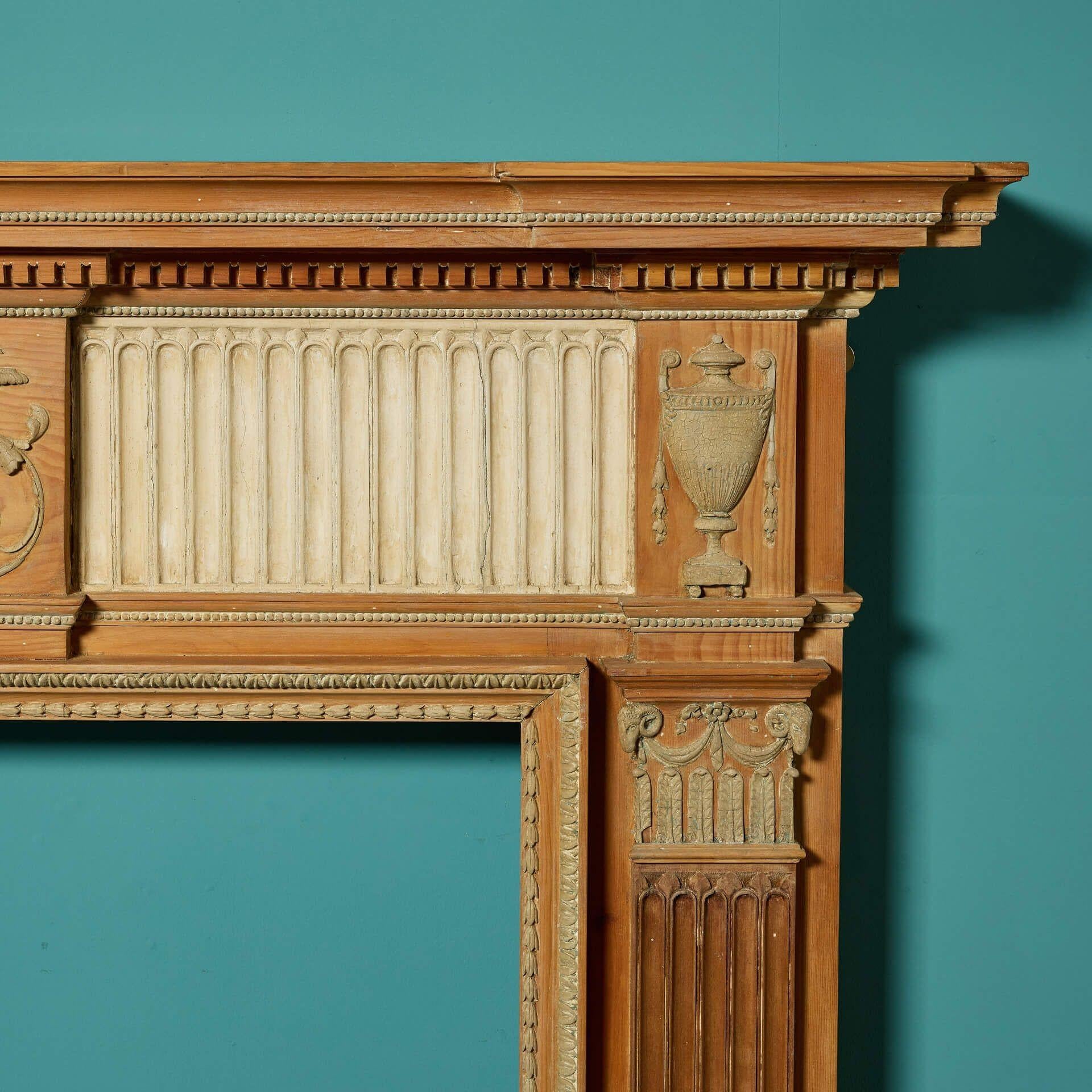 Antigua repisa de chimenea georgiana de pino Hecho a mano en venta