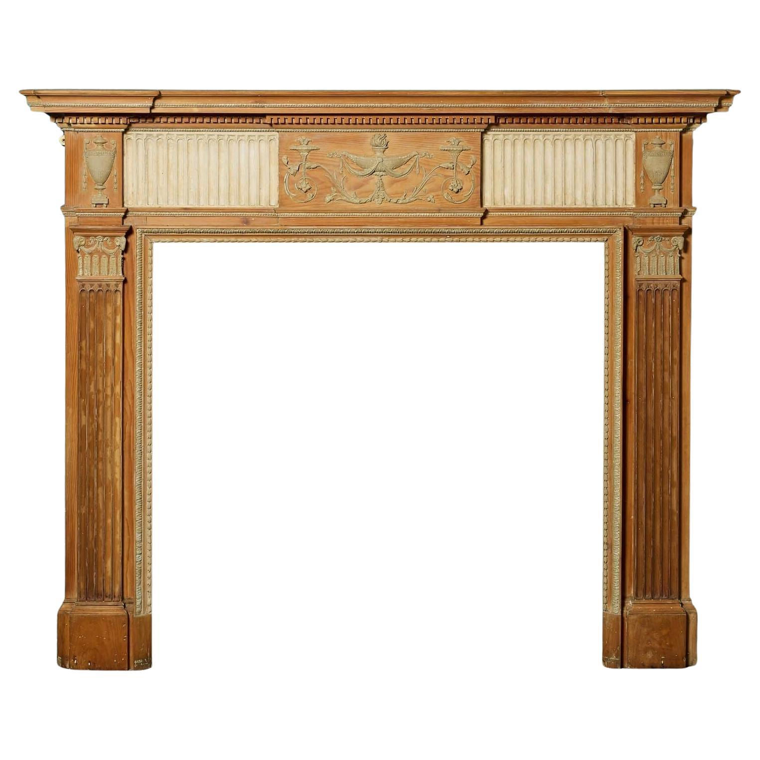 Antigua repisa de chimenea georgiana de pino en venta