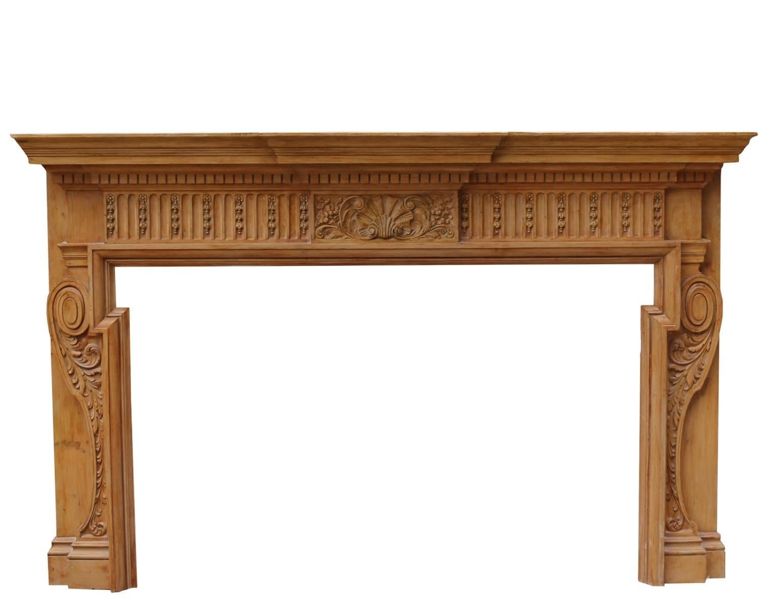This fire surround has a stripped and waxed finish.

Measures: Opening height 81 cm

Opening width 125 cm

Width between iutside of legs 169.5 cm.