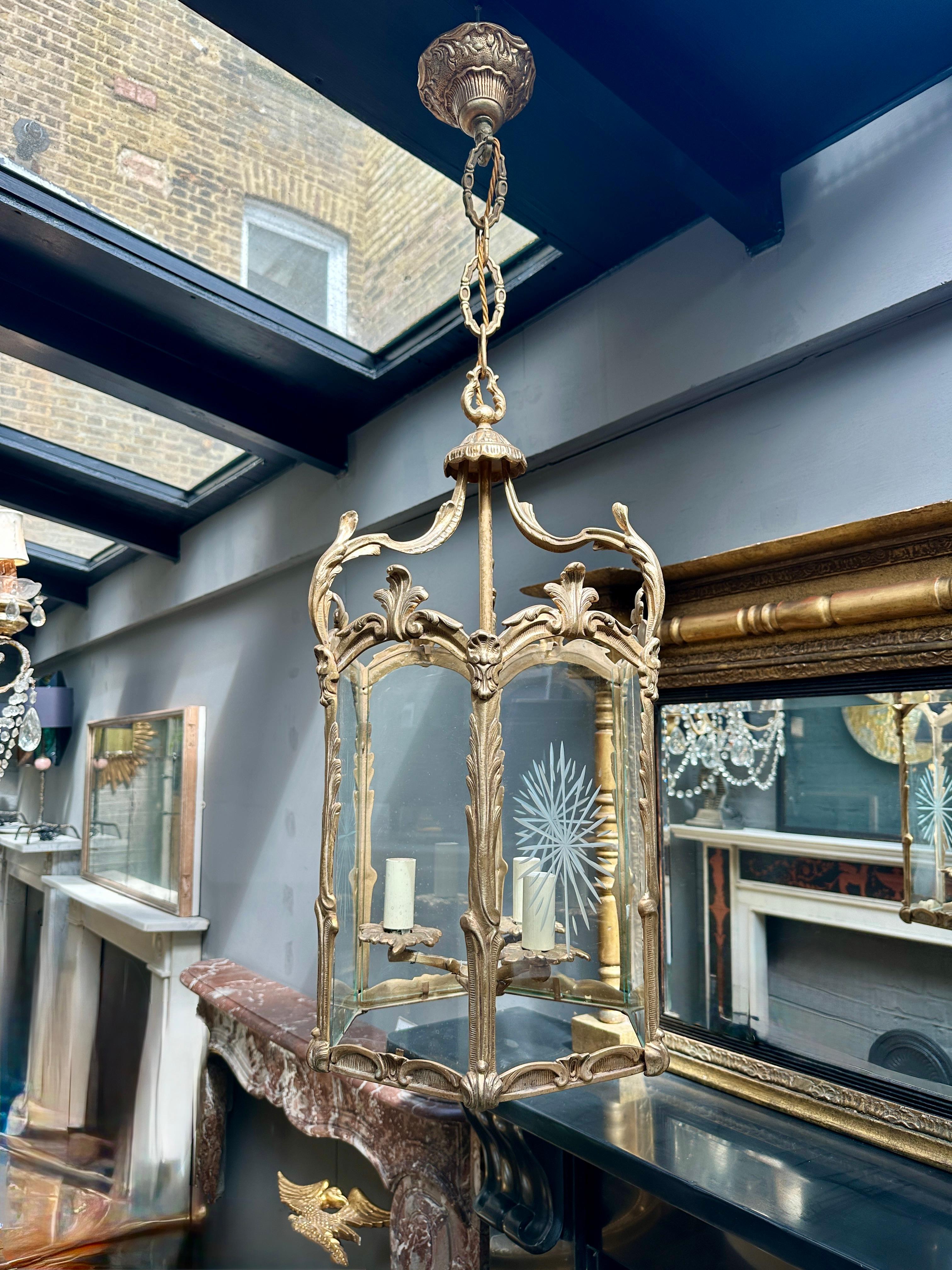 Ancien bronze doré français  Lanterne Rococo en vente 5