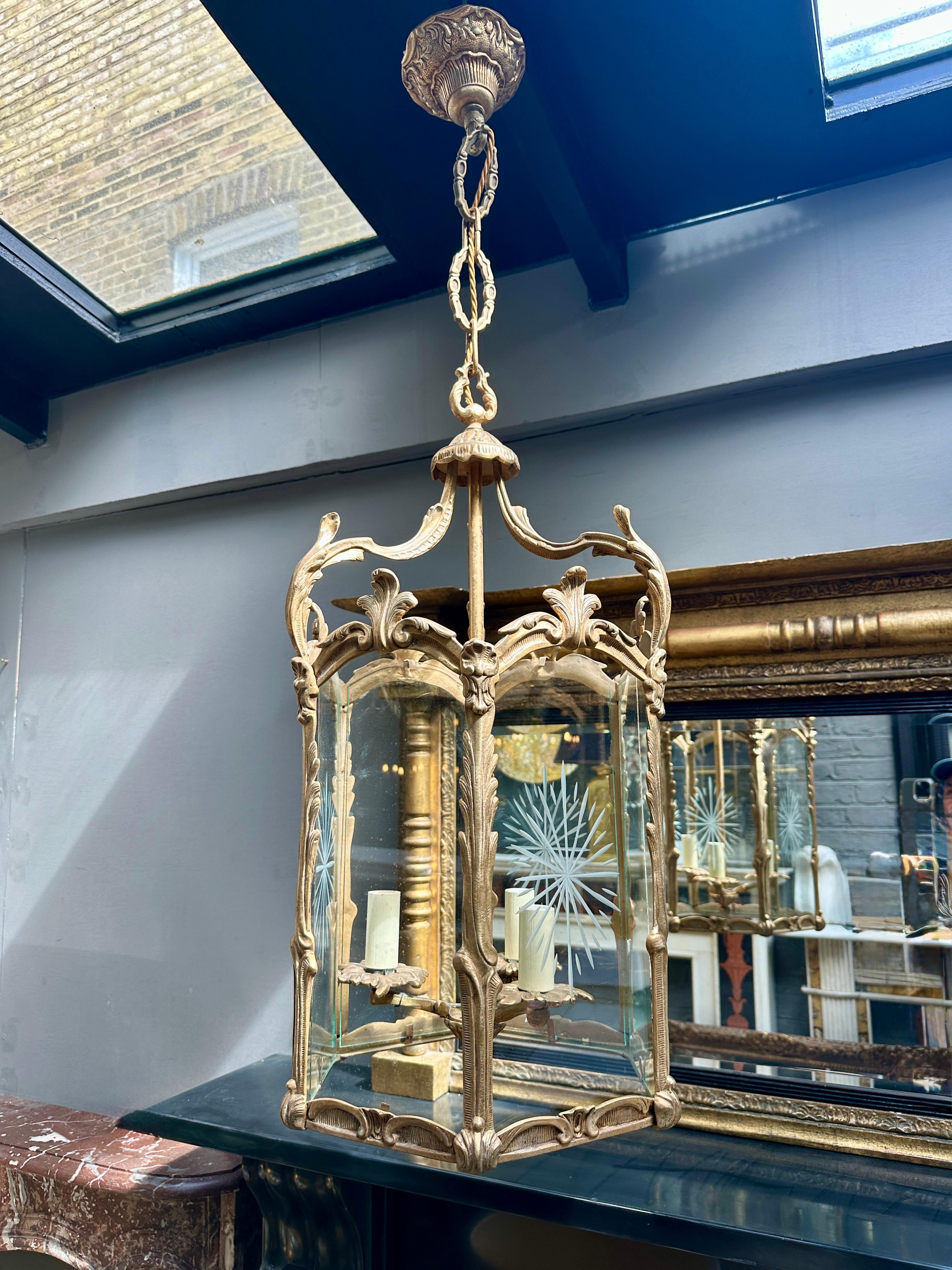Ancien bronze doré français  Lanterne Rococo en vente 9