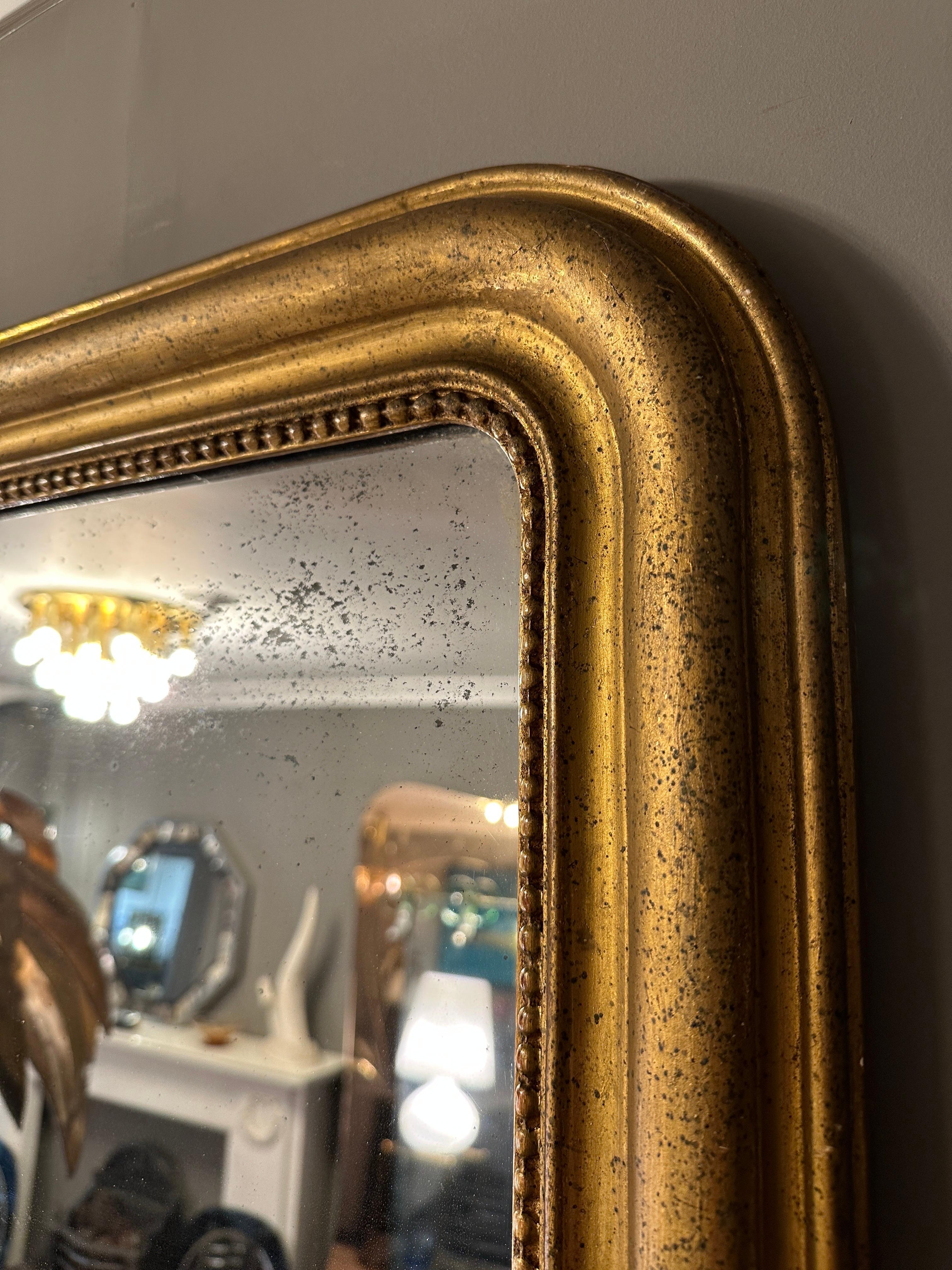 An Antique Gold Gilt Domed Top French Mirror  In Good Condition In London, GB