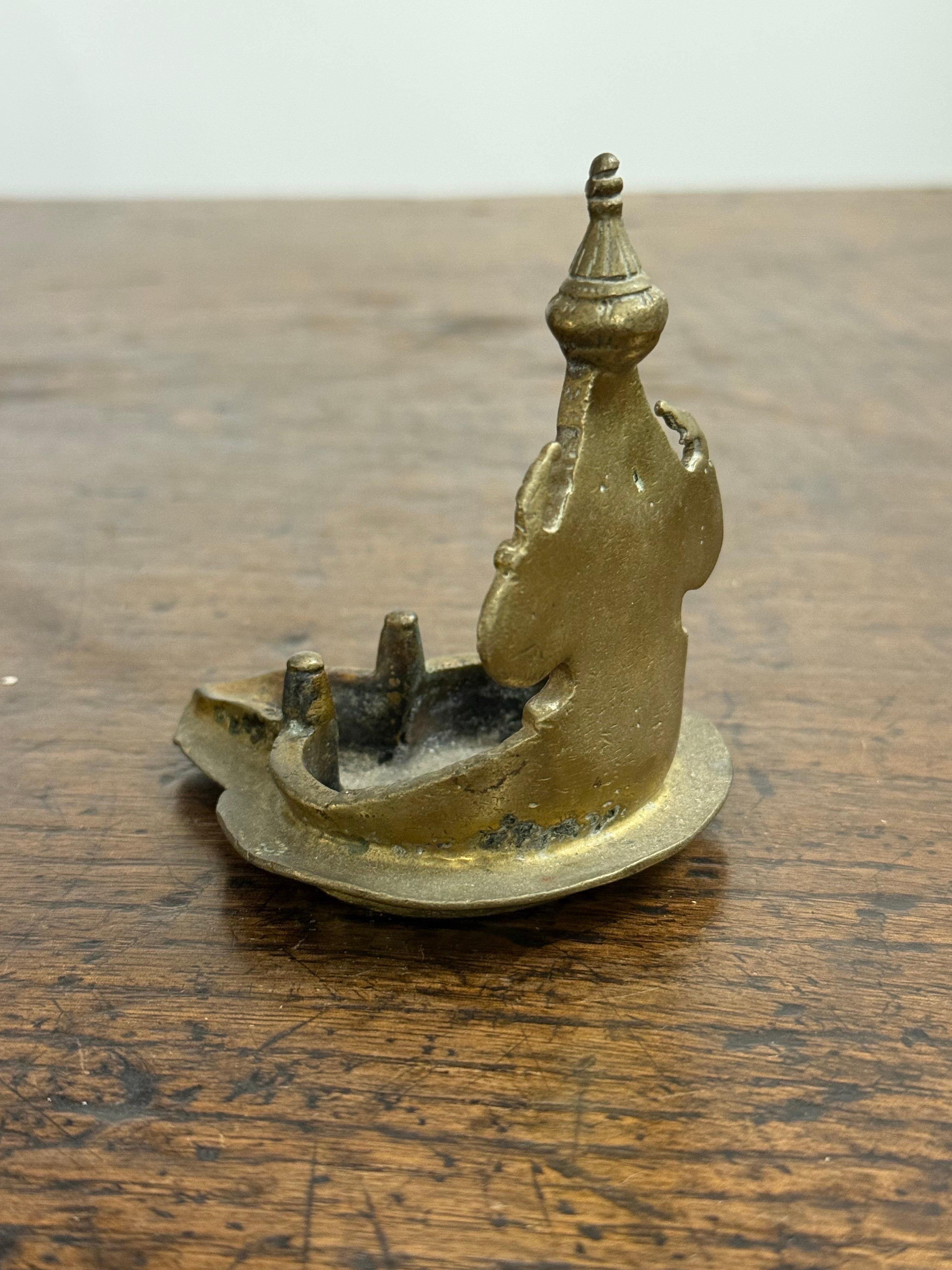 Antica lampada Shiva indiana in bronzo, XIX secolo In condizioni buone in vendita a ARMADALE, VIC