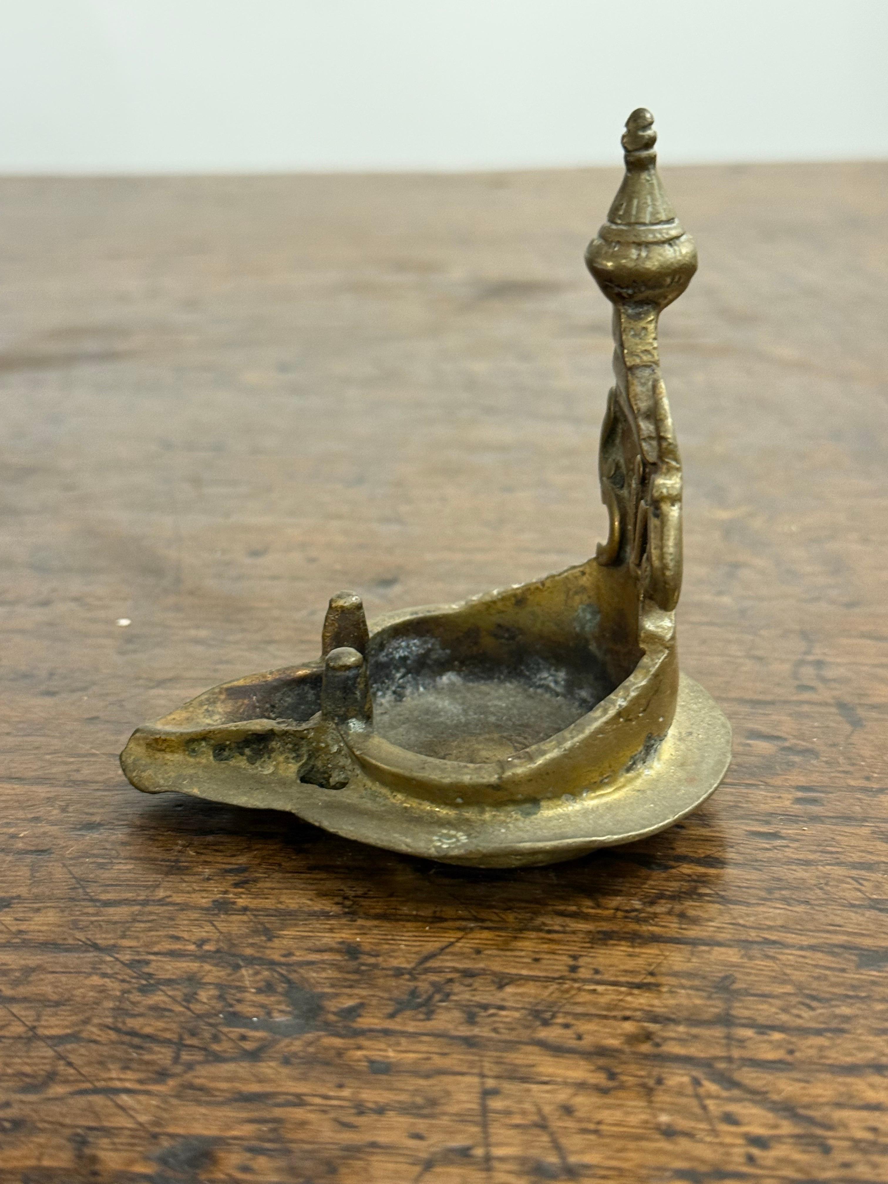 Antica lampada Shiva indiana in bronzo, XIX secolo in vendita 3