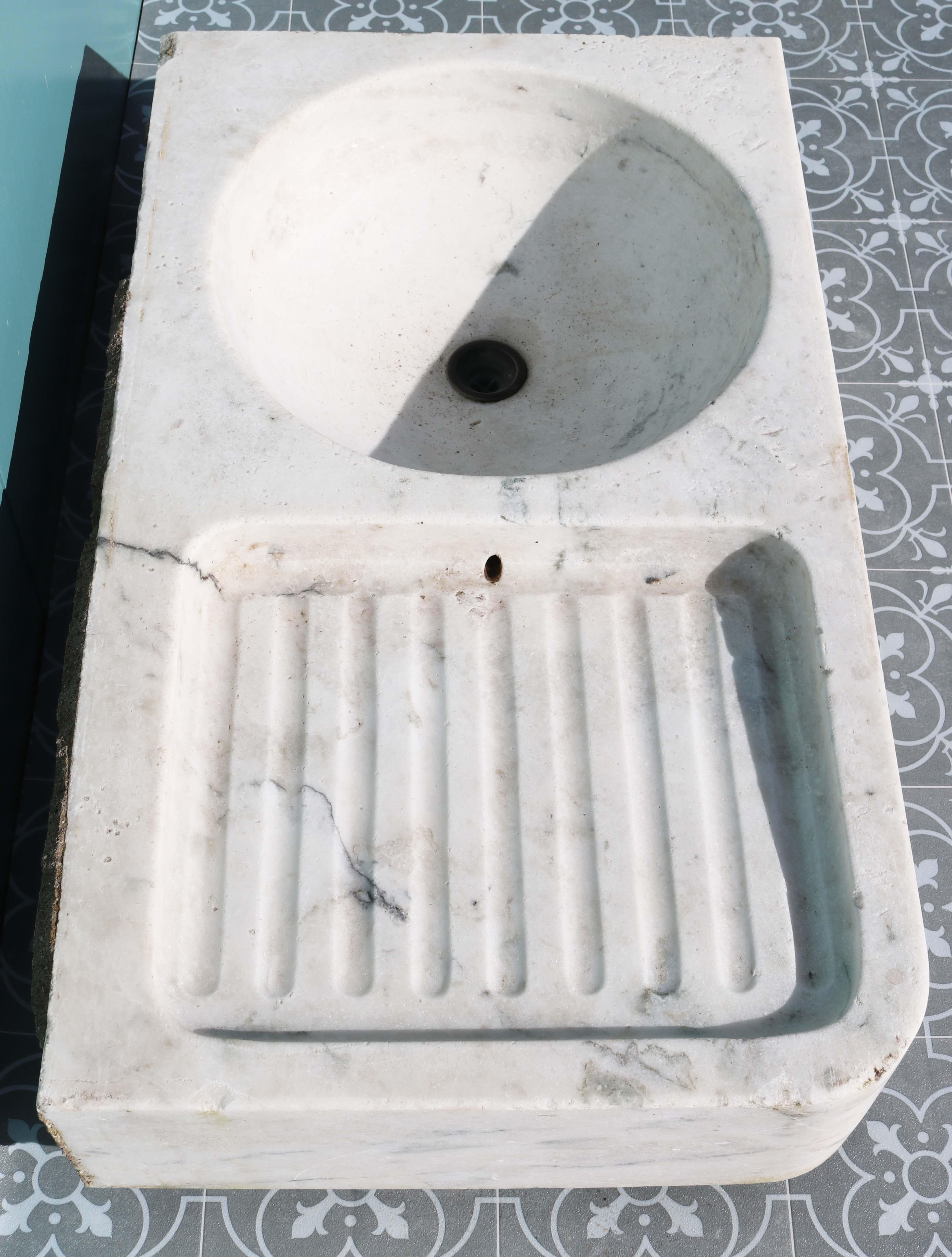 antique kitchen sink